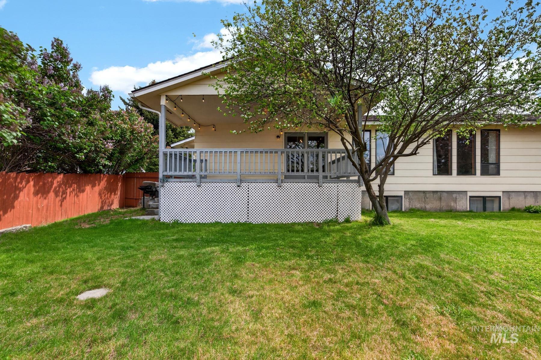 600 Donna Drive, Nampa, Idaho 83686-8860, 4 Bedrooms, 3 Bathrooms, Residential For Sale, Price $540,000,MLS 98983290