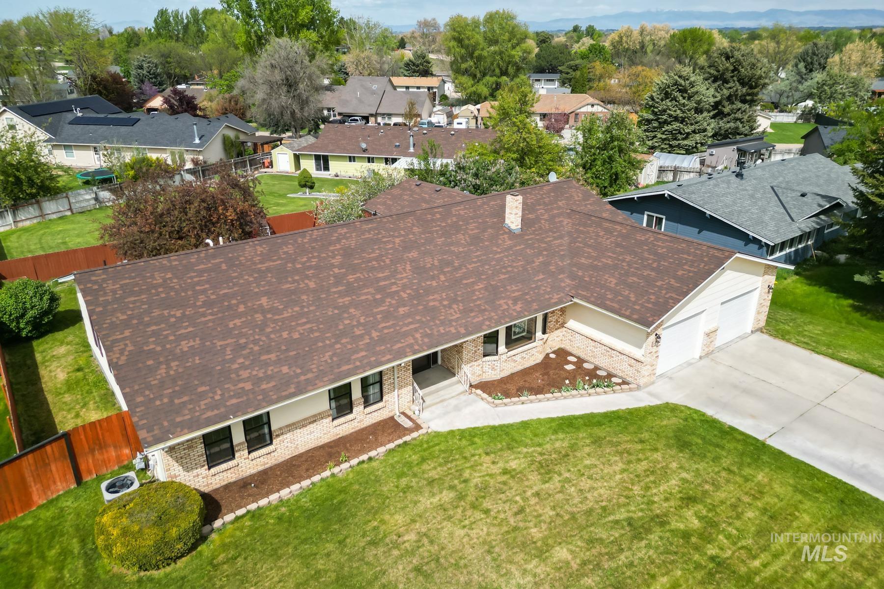 600 Donna Drive, Nampa, Idaho 83686-8860, 4 Bedrooms, 3 Bathrooms, Residential For Sale, Price $540,000,MLS 98983290