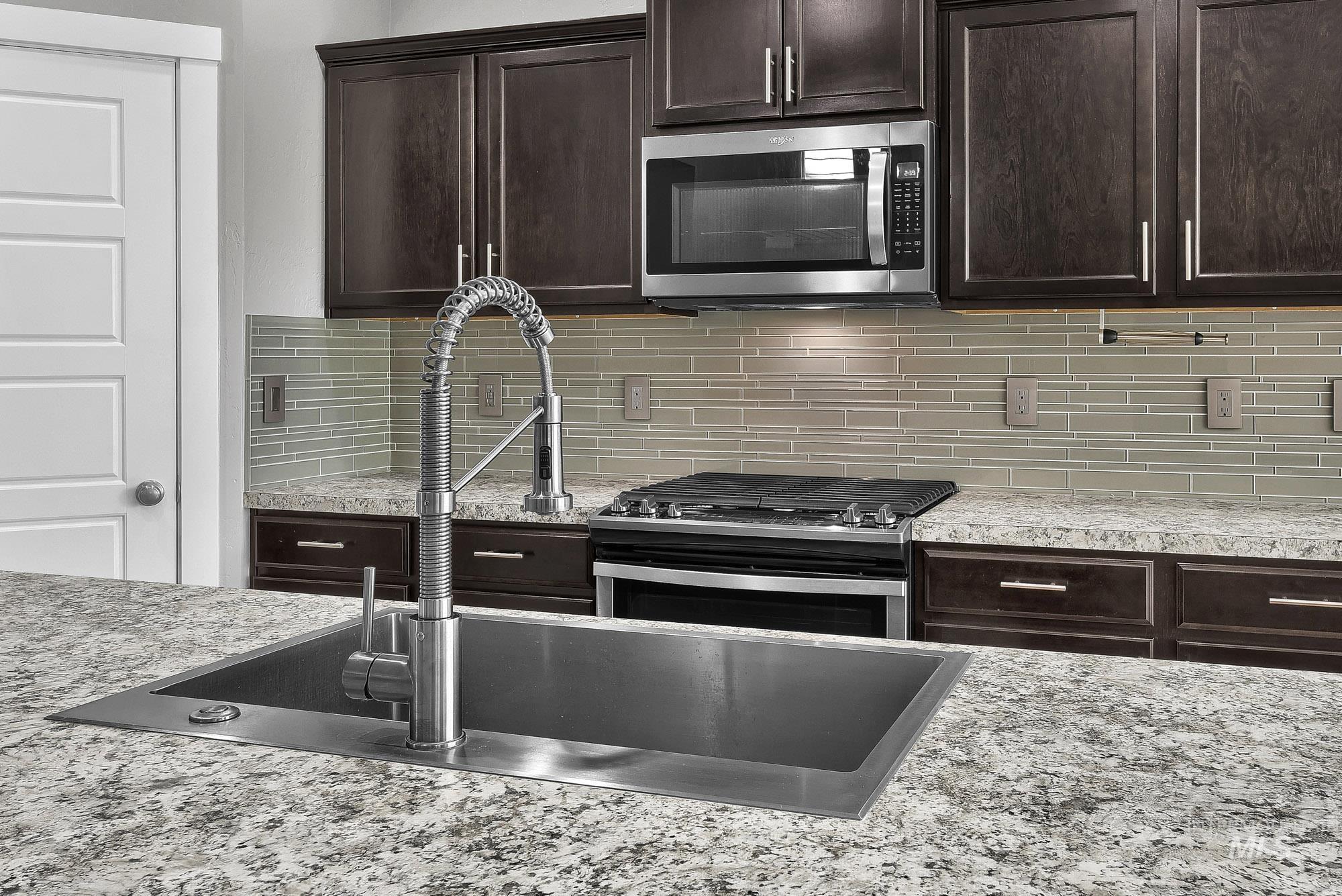 8937 S Pinova Ave, Kuna, Idaho 83634, 4 Bedrooms, 2.5 Bathrooms, Residential For Sale, Price $525,000,MLS 98983291