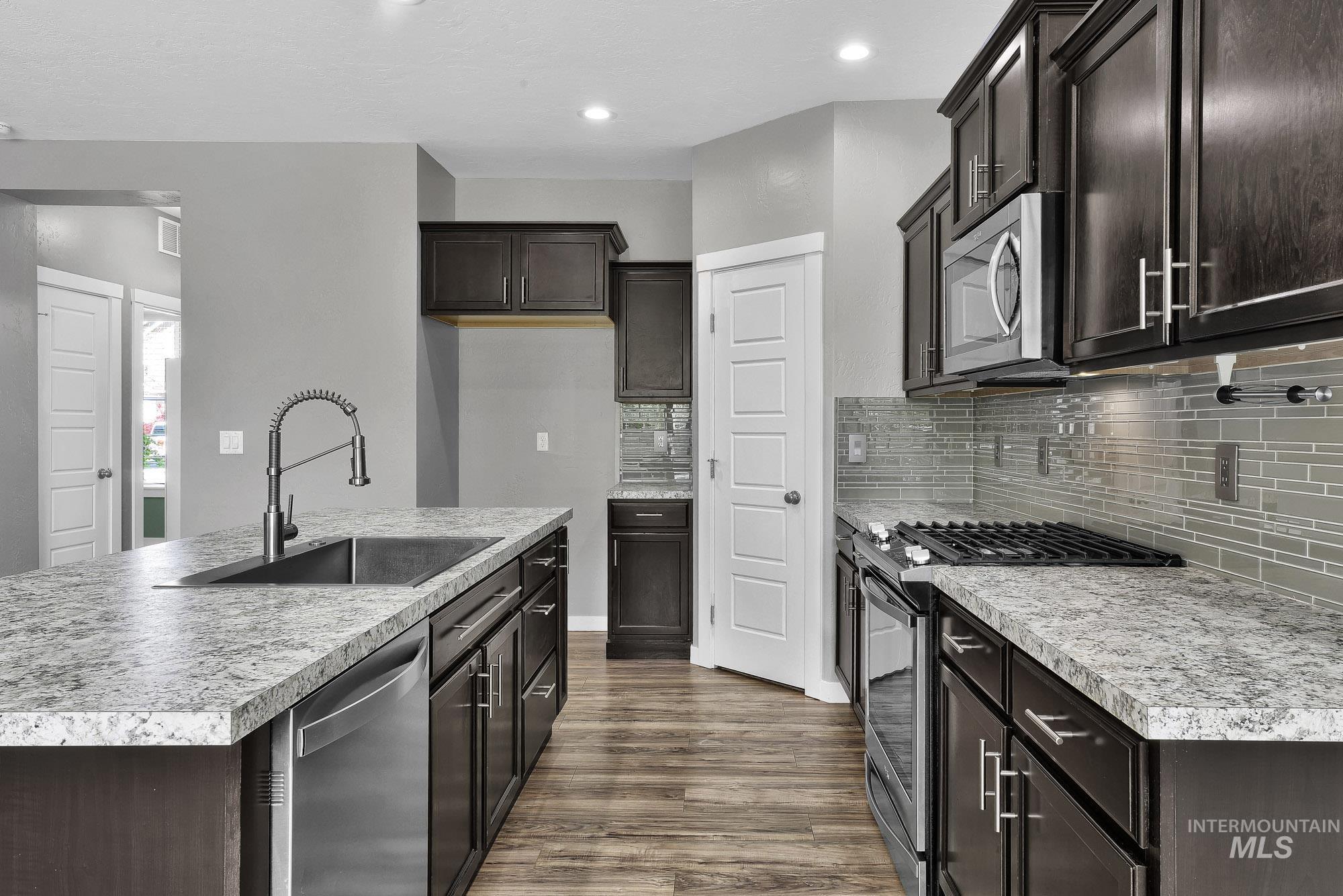 8937 S Pinova Ave, Kuna, Idaho 83634, 4 Bedrooms, 2.5 Bathrooms, Residential For Sale, Price $525,000,MLS 98983291