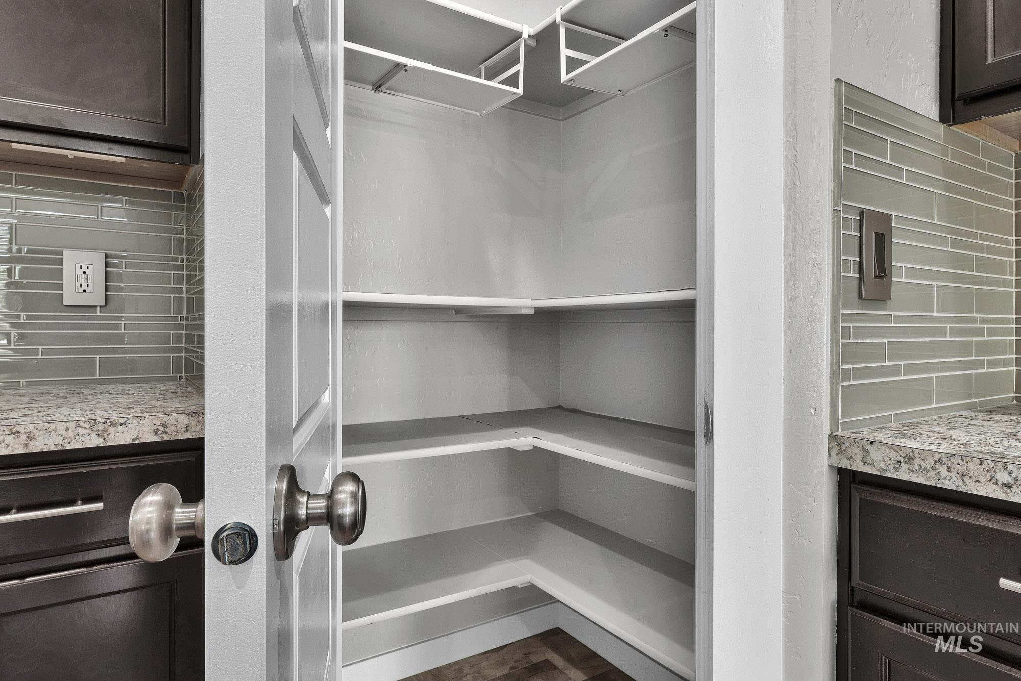 8937 S Pinova Ave, Kuna, Idaho 83634, 4 Bedrooms, 2.5 Bathrooms, Residential For Sale, Price $525,000,MLS 98983291