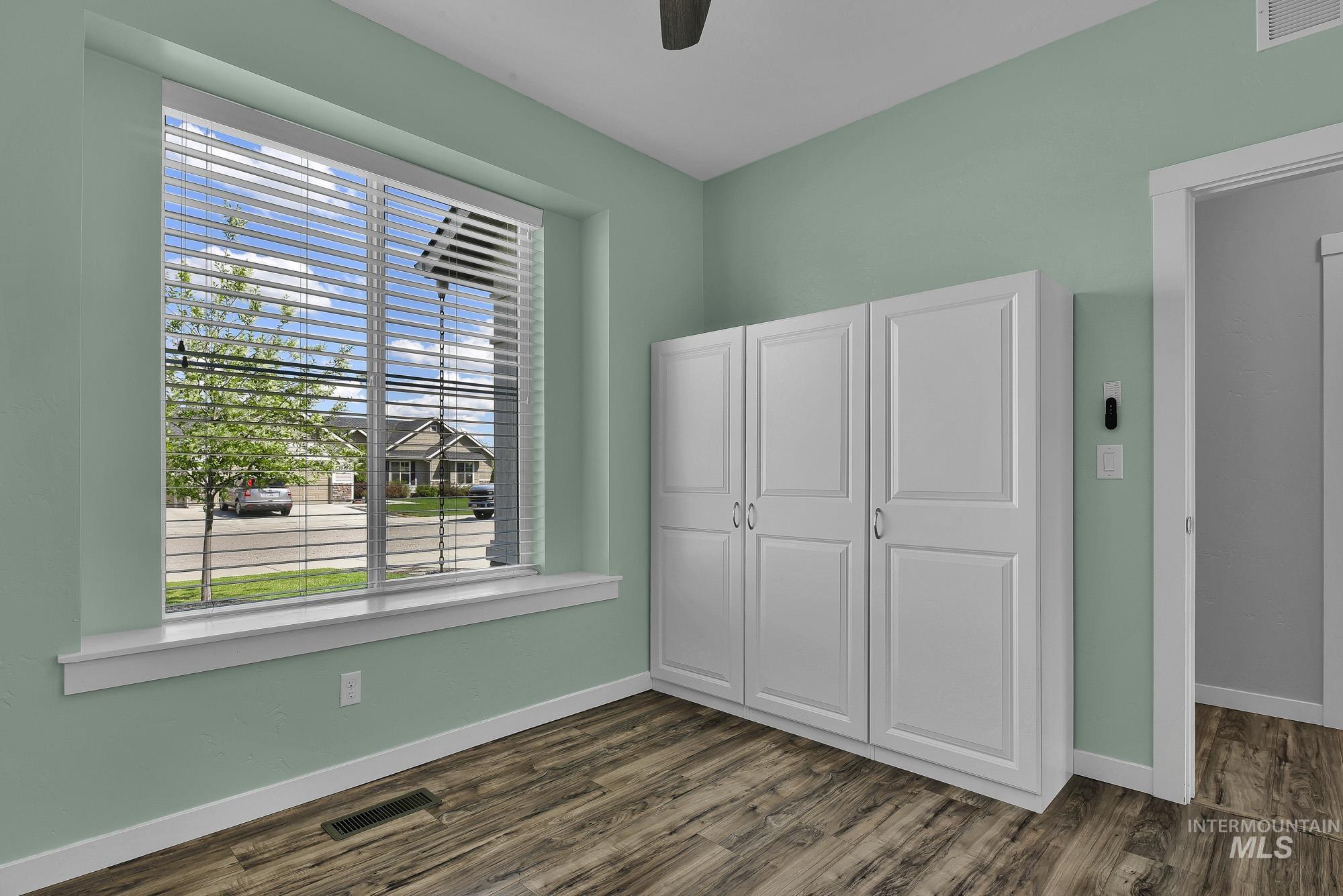 8937 S Pinova Ave, Kuna, Idaho 83634, 4 Bedrooms, 2.5 Bathrooms, Residential For Sale, Price $525,000,MLS 98983291