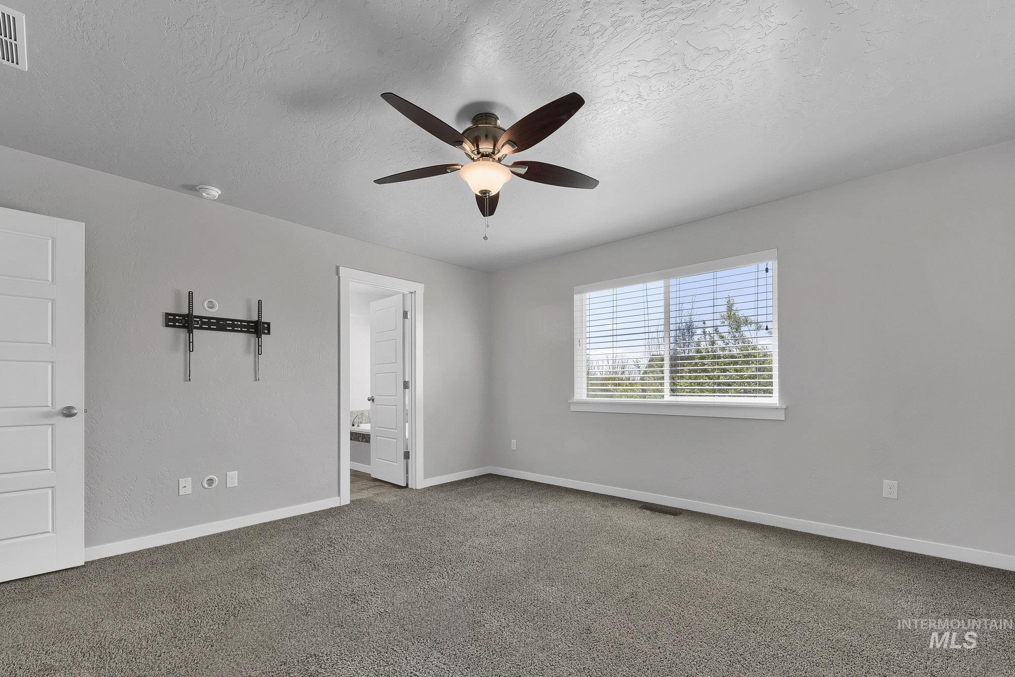 8937 S Pinova Ave, Kuna, Idaho 83634, 4 Bedrooms, 2.5 Bathrooms, Residential For Sale, Price $525,000,MLS 98983291