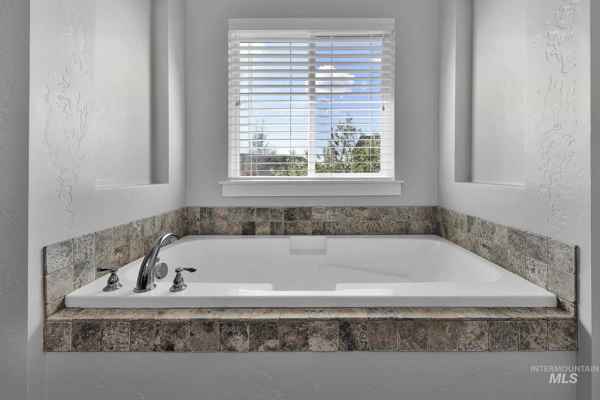 8937 S Pinova Ave, Kuna, Idaho 83634, 4 Bedrooms, 2.5 Bathrooms, Residential For Sale, Price $525,000,MLS 98983291