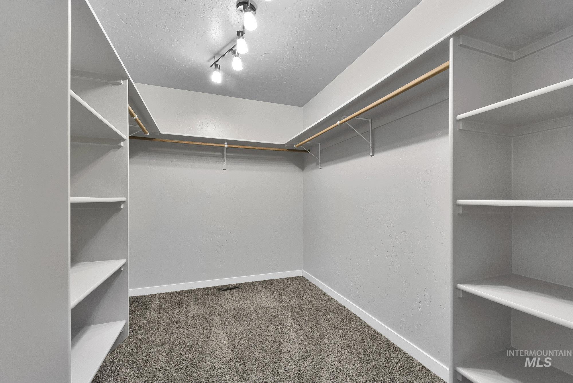 8937 S Pinova Ave, Kuna, Idaho 83634, 4 Bedrooms, 2.5 Bathrooms, Residential For Sale, Price $525,000,MLS 98983291