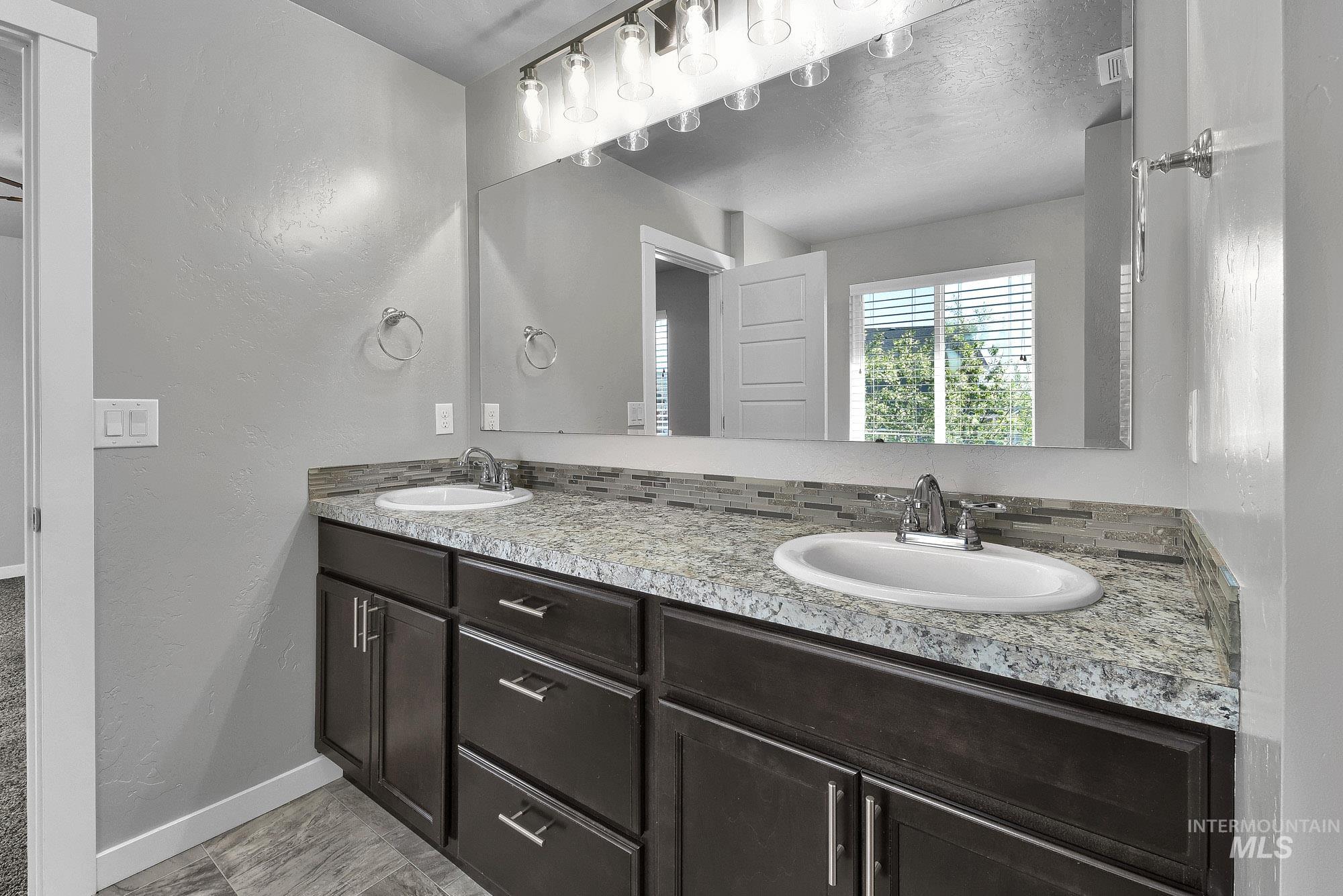 8937 S Pinova Ave, Kuna, Idaho 83634, 4 Bedrooms, 2.5 Bathrooms, Residential For Sale, Price $525,000,MLS 98983291