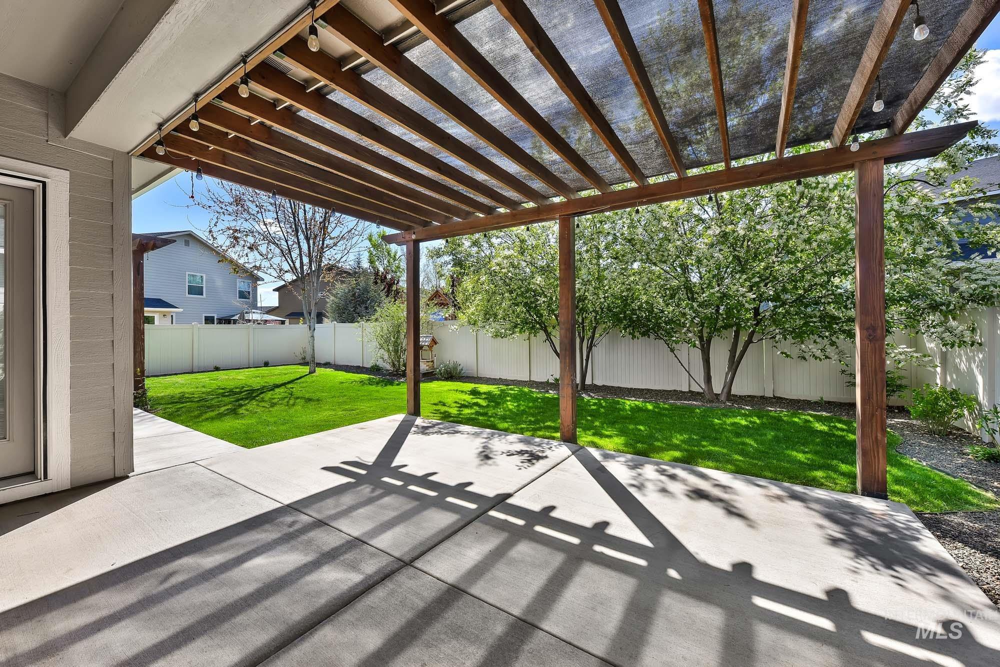 8937 S Pinova Ave, Kuna, Idaho 83634, 4 Bedrooms, 2.5 Bathrooms, Residential For Sale, Price $525,000,MLS 98983291