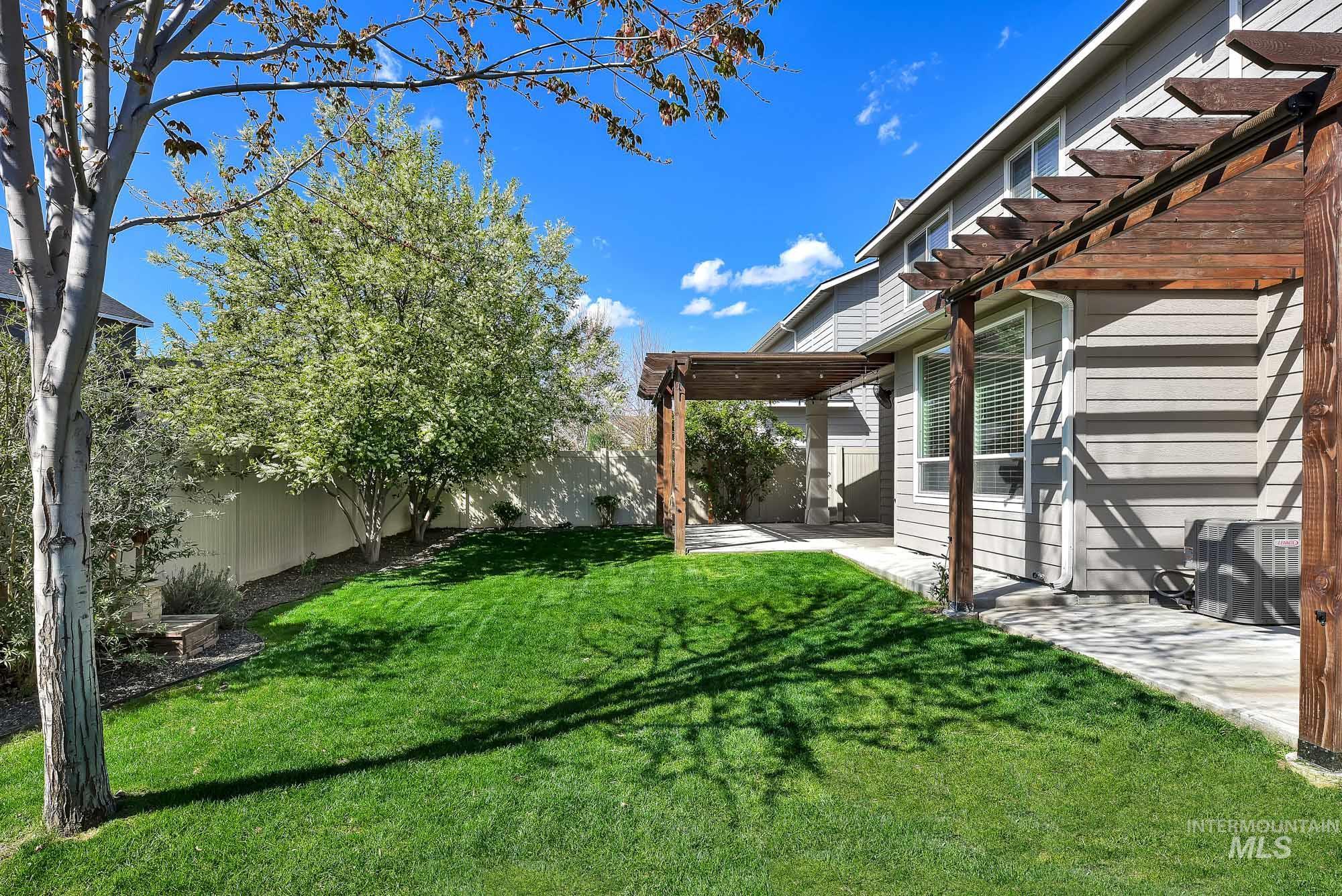 8937 S Pinova Ave, Kuna, Idaho 83634, 4 Bedrooms, 2.5 Bathrooms, Residential For Sale, Price $525,000,MLS 98983291