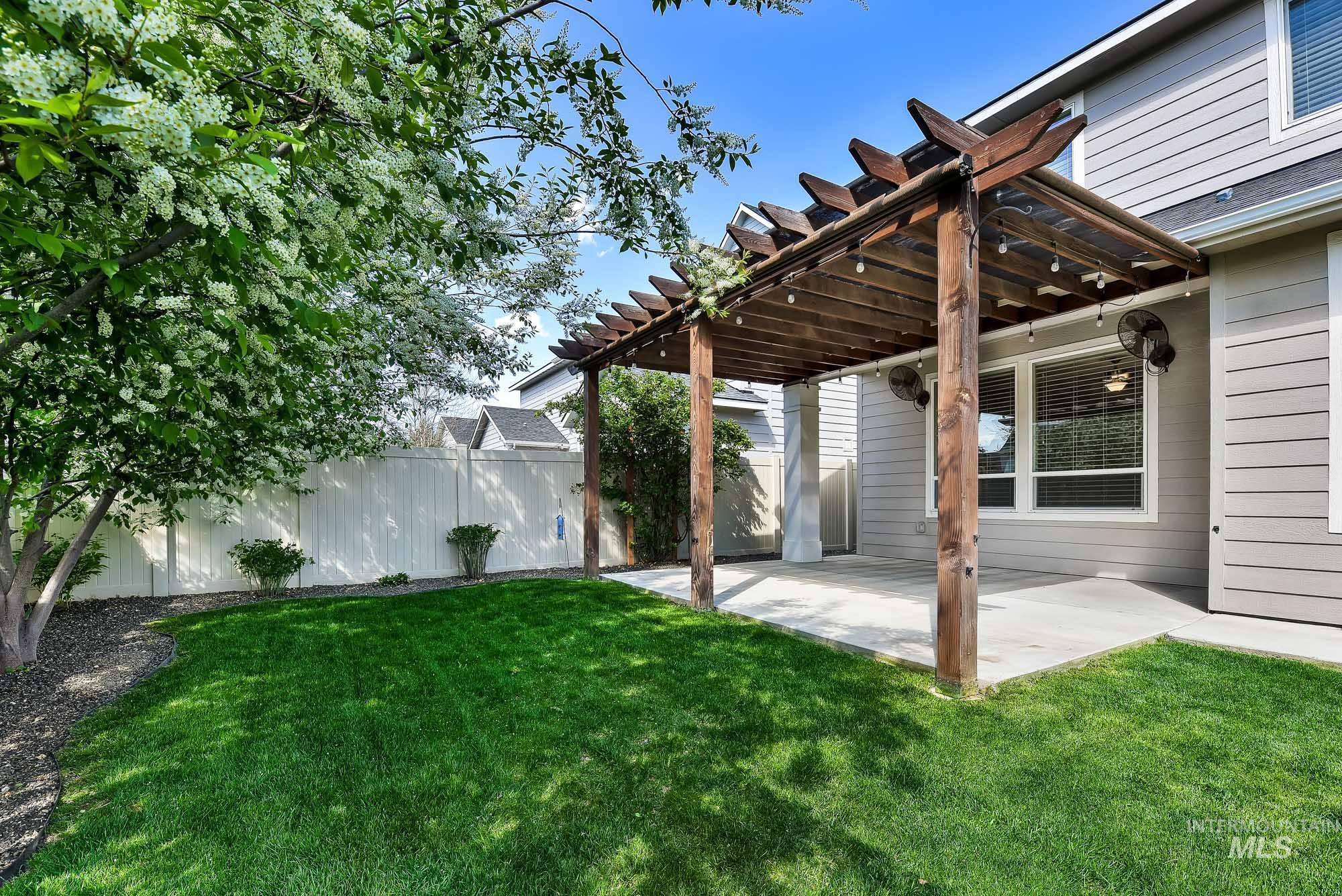 8937 S Pinova Ave, Kuna, Idaho 83634, 4 Bedrooms, 2.5 Bathrooms, Residential For Sale, Price $525,000,MLS 98983291