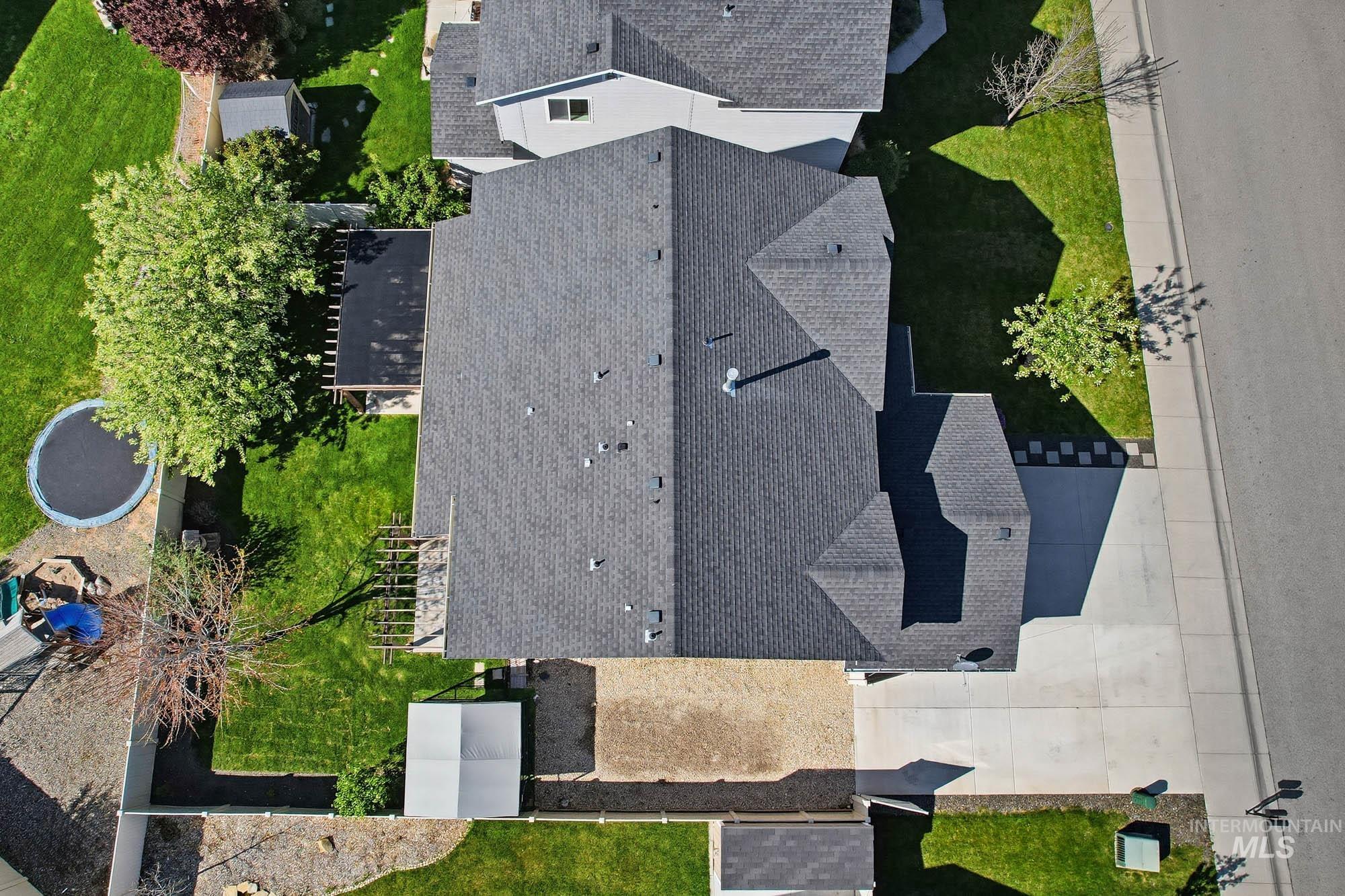 8937 S Pinova Ave, Kuna, Idaho 83634, 4 Bedrooms, 2.5 Bathrooms, Residential For Sale, Price $525,000,MLS 98983291