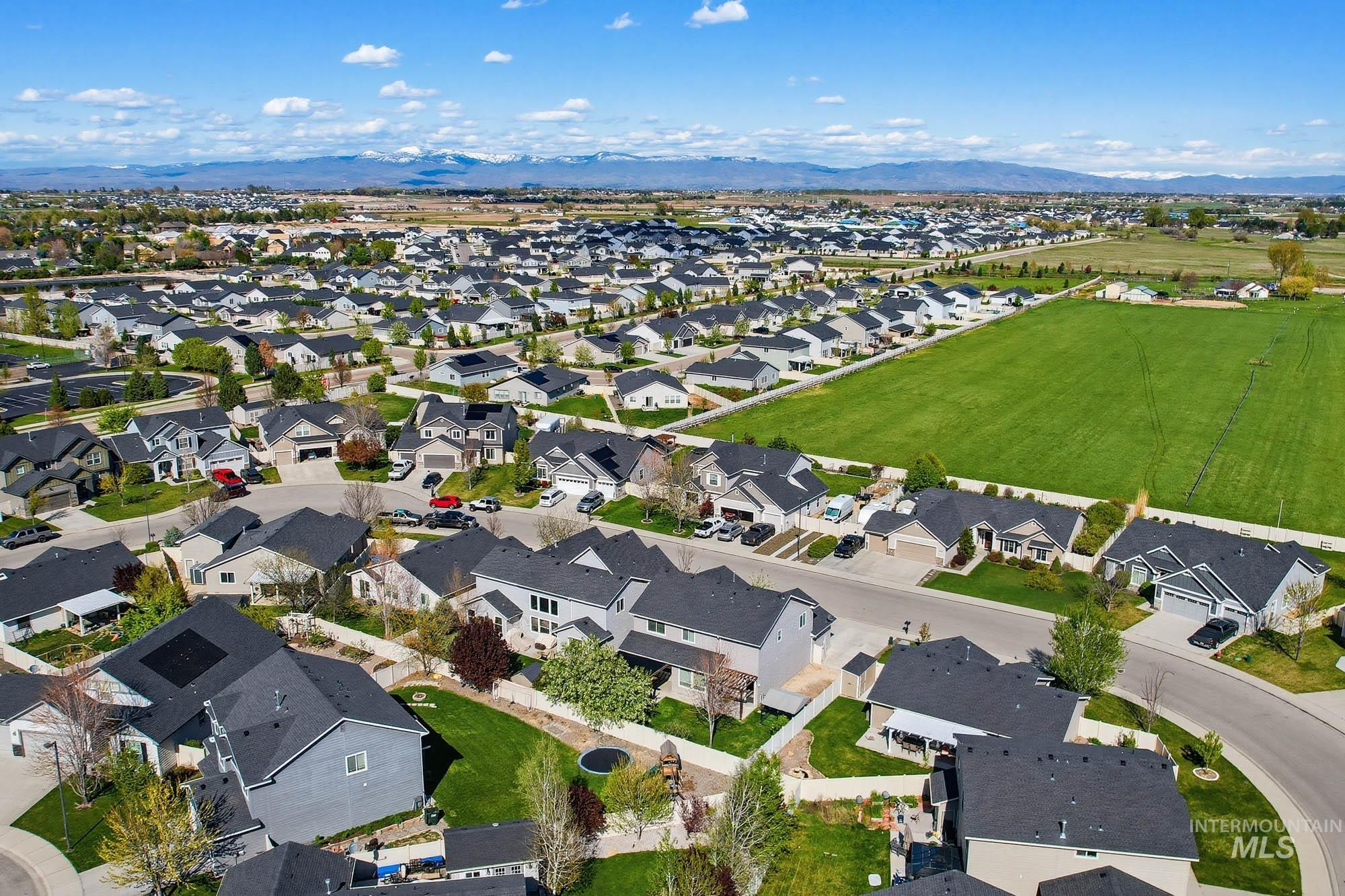 8937 S Pinova Ave, Kuna, Idaho 83634, 4 Bedrooms, 2.5 Bathrooms, Residential For Sale, Price $525,000,MLS 98983291