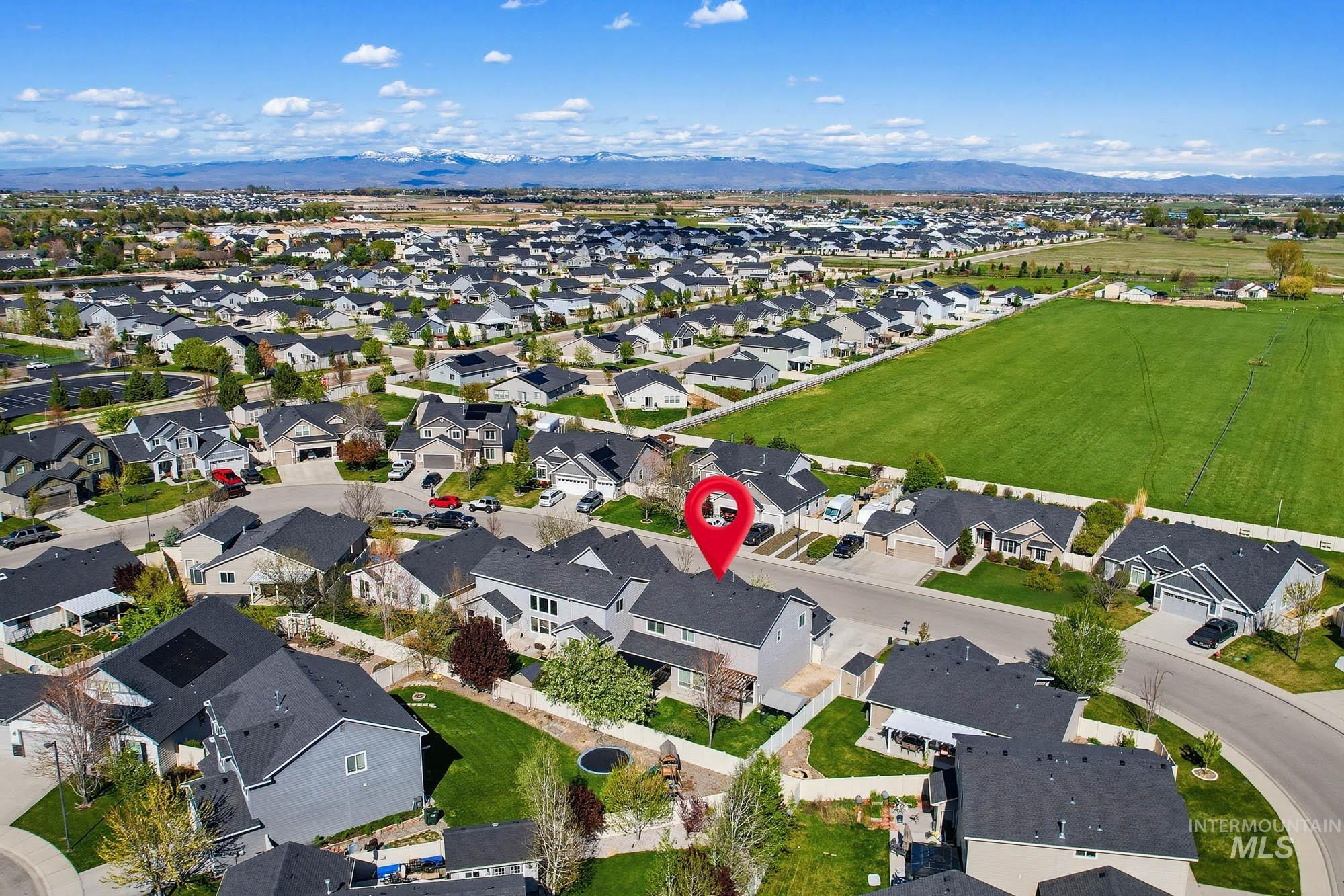 8937 S Pinova Ave, Kuna, Idaho 83634, 4 Bedrooms, 2.5 Bathrooms, Residential For Sale, Price $525,000,MLS 98983291