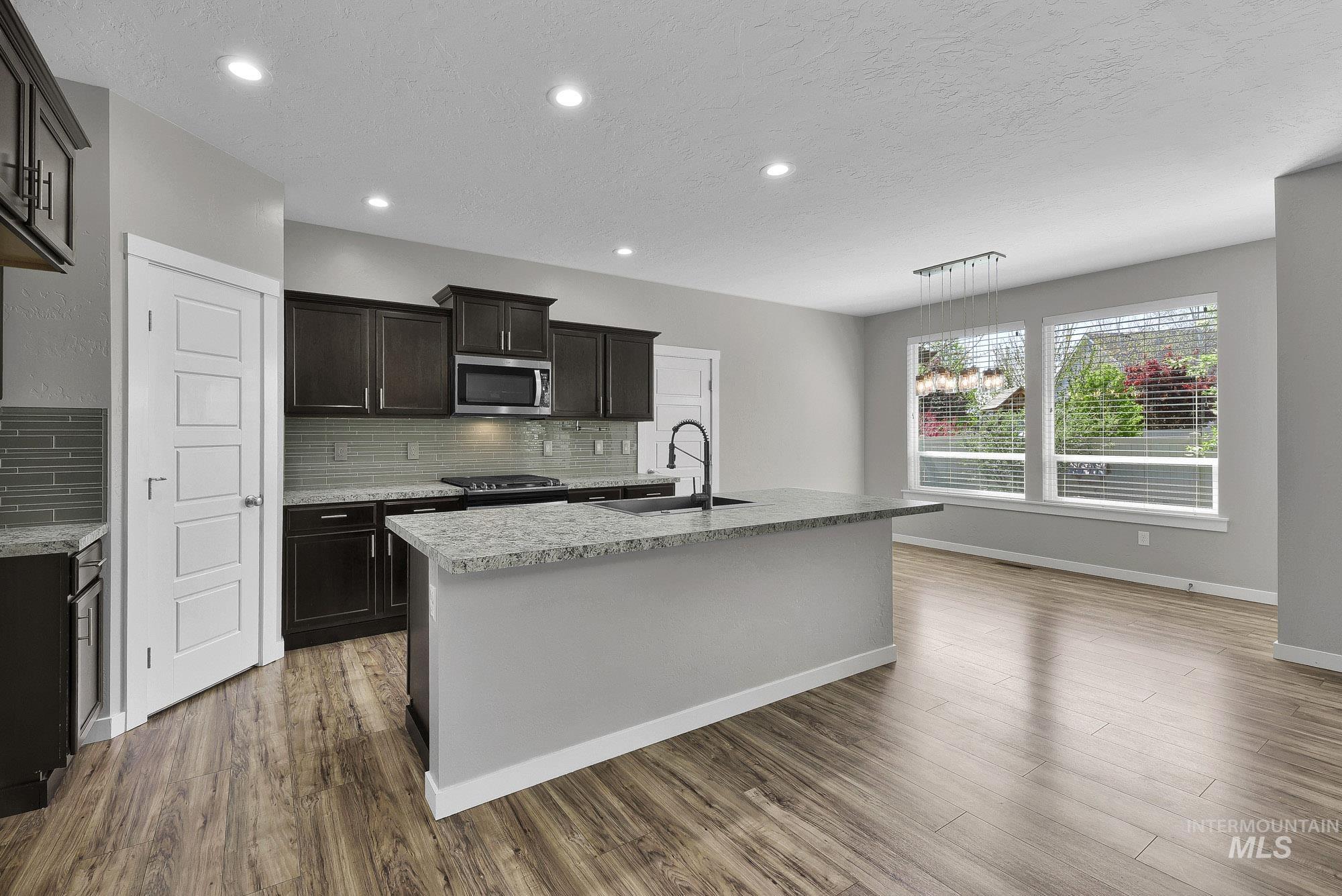 8937 S Pinova Ave, Kuna, Idaho 83634, 4 Bedrooms, 2.5 Bathrooms, Residential For Sale, Price $525,000,MLS 98983291