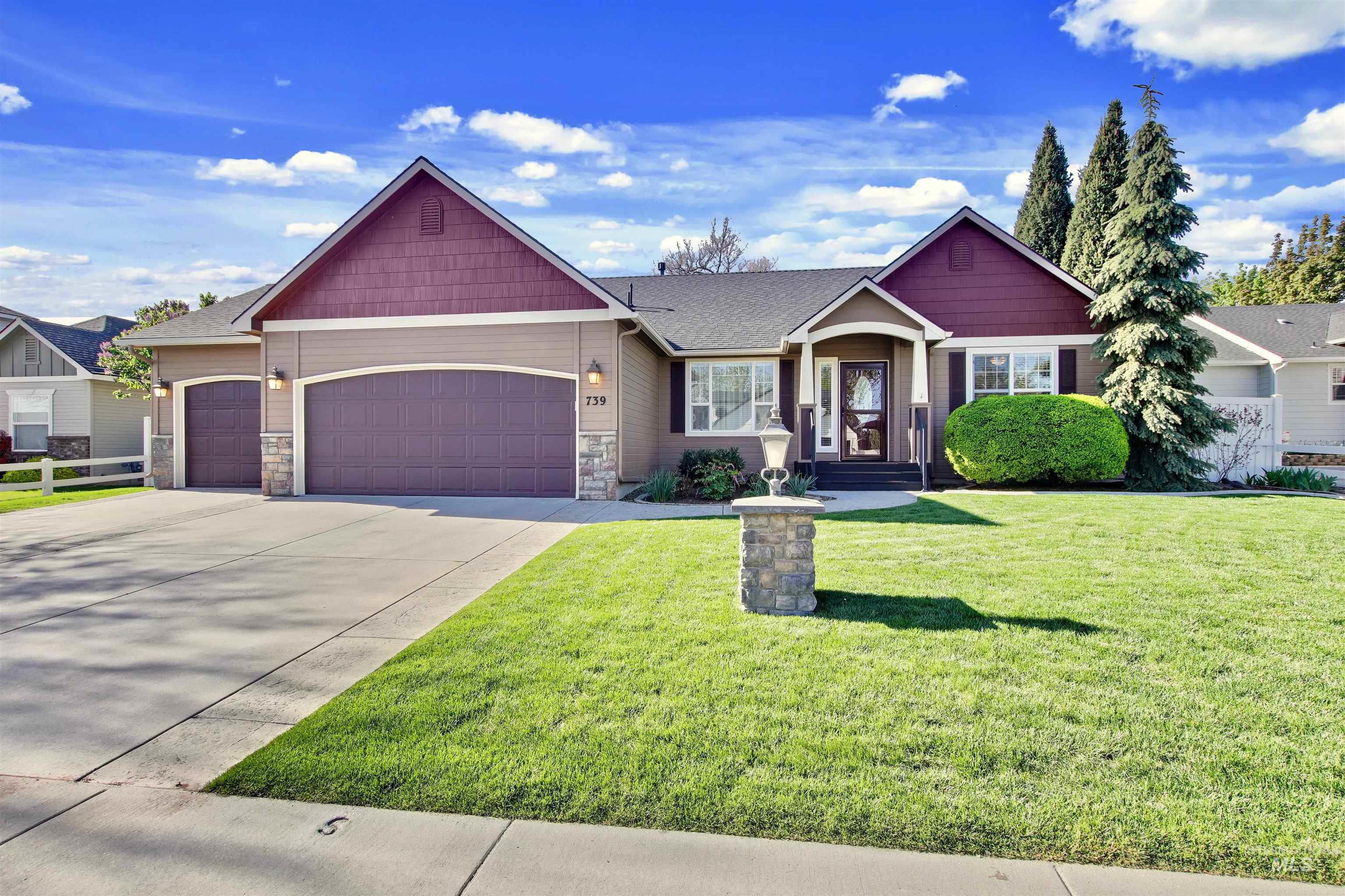 739 W Highland Ave, Nampa, Idaho 83686-4927, 4 Bedrooms, 2 Bathrooms, Residential For Sale, Price $470,000,MLS 98983292