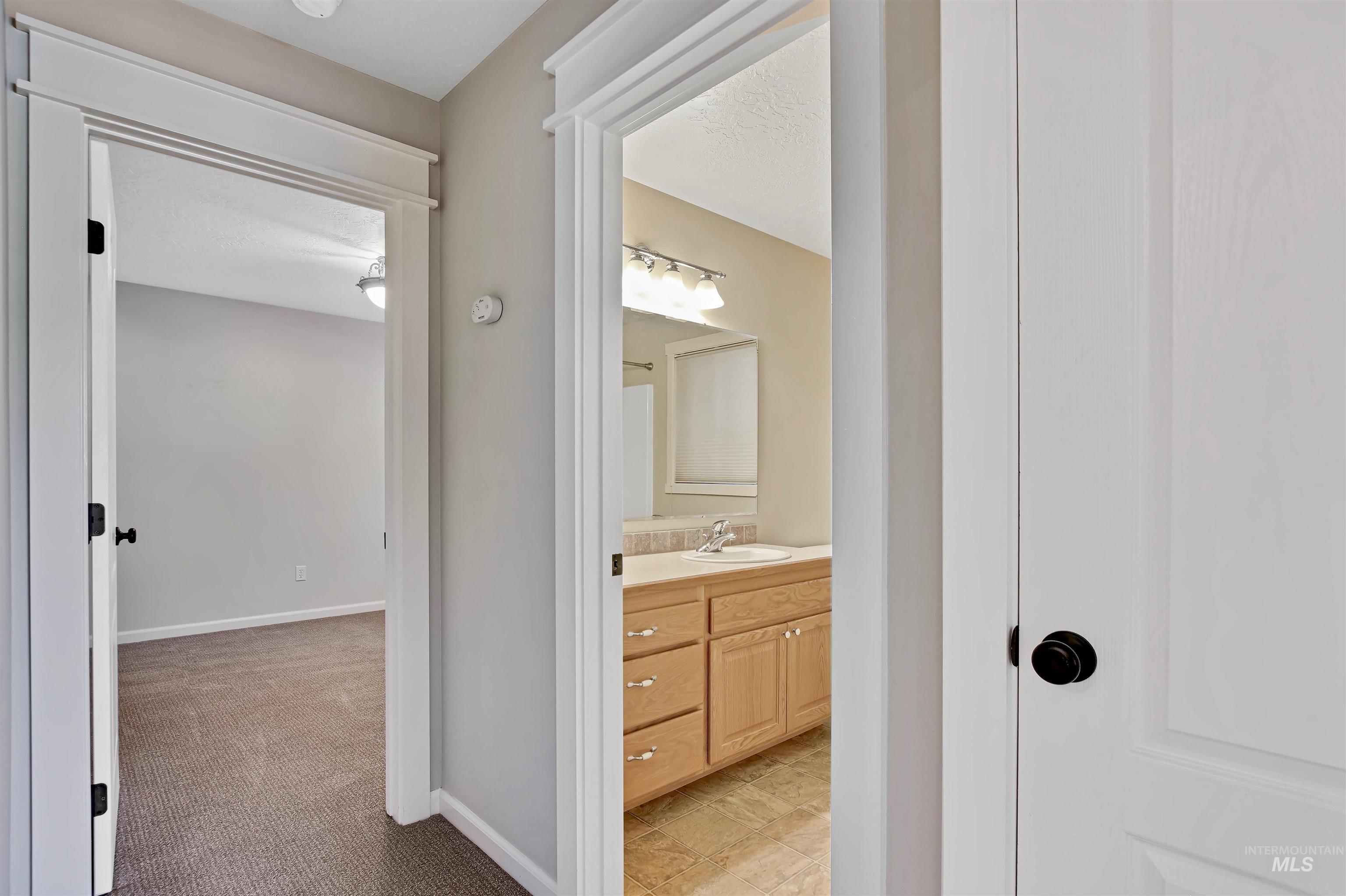 739 W Highland Ave, Nampa, Idaho 83686-4927, 4 Bedrooms, 2 Bathrooms, Residential For Sale, Price $470,000,MLS 98983292