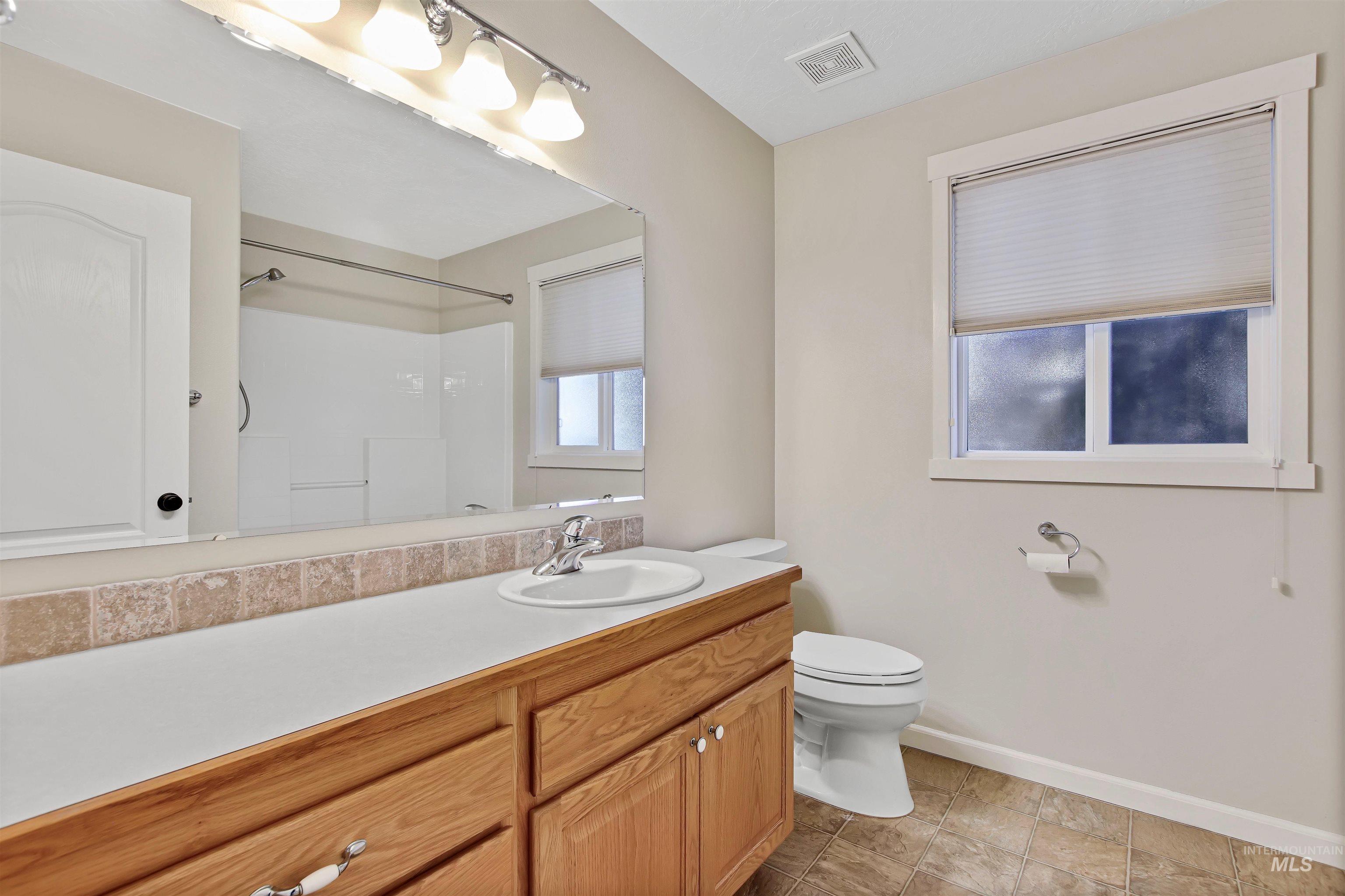 739 W Highland Ave, Nampa, Idaho 83686-4927, 4 Bedrooms, 2 Bathrooms, Residential For Sale, Price $470,000,MLS 98983292