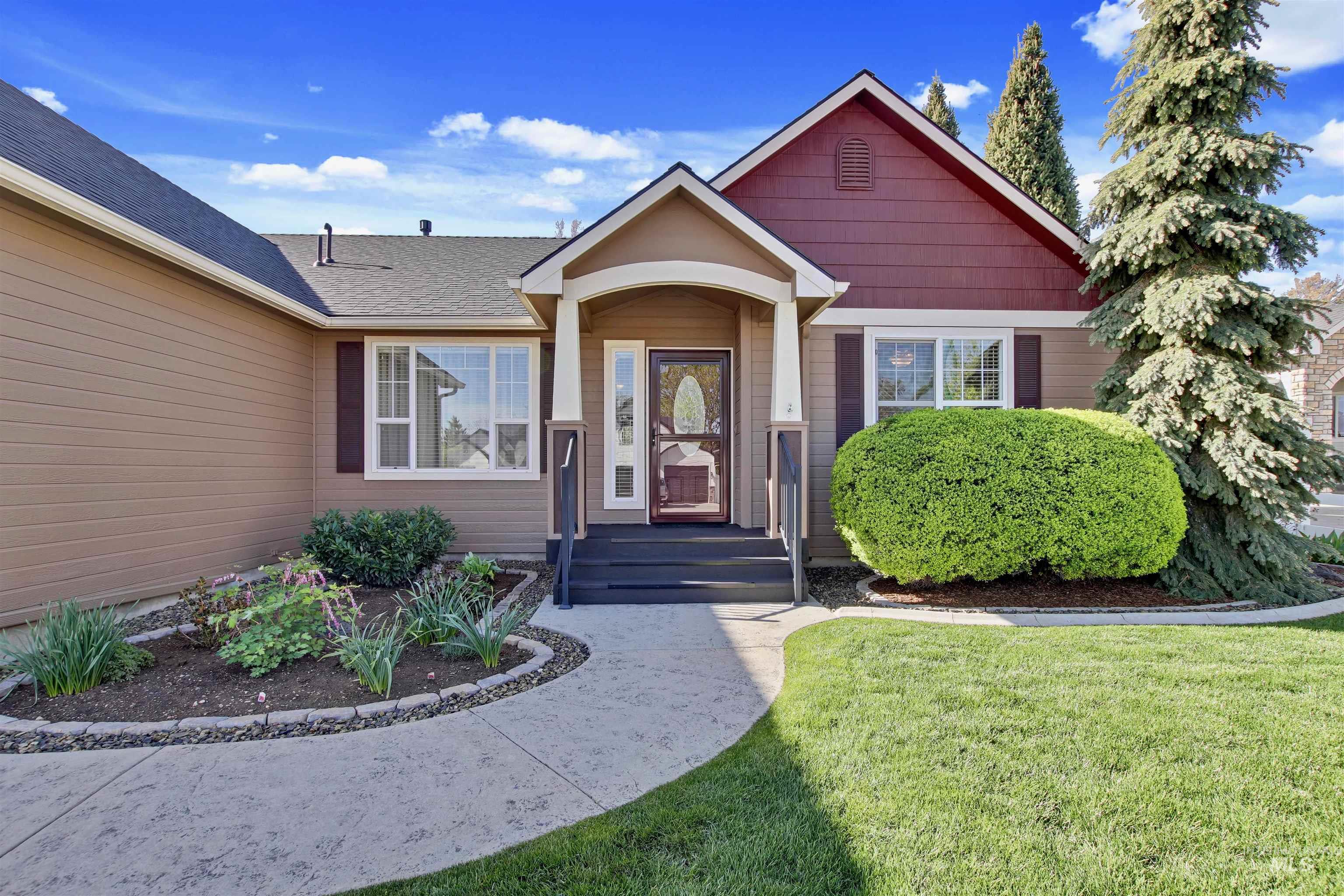 739 W Highland Ave, Nampa, Idaho 83686-4927, 4 Bedrooms, 2 Bathrooms, Residential For Sale, Price $470,000,MLS 98983292