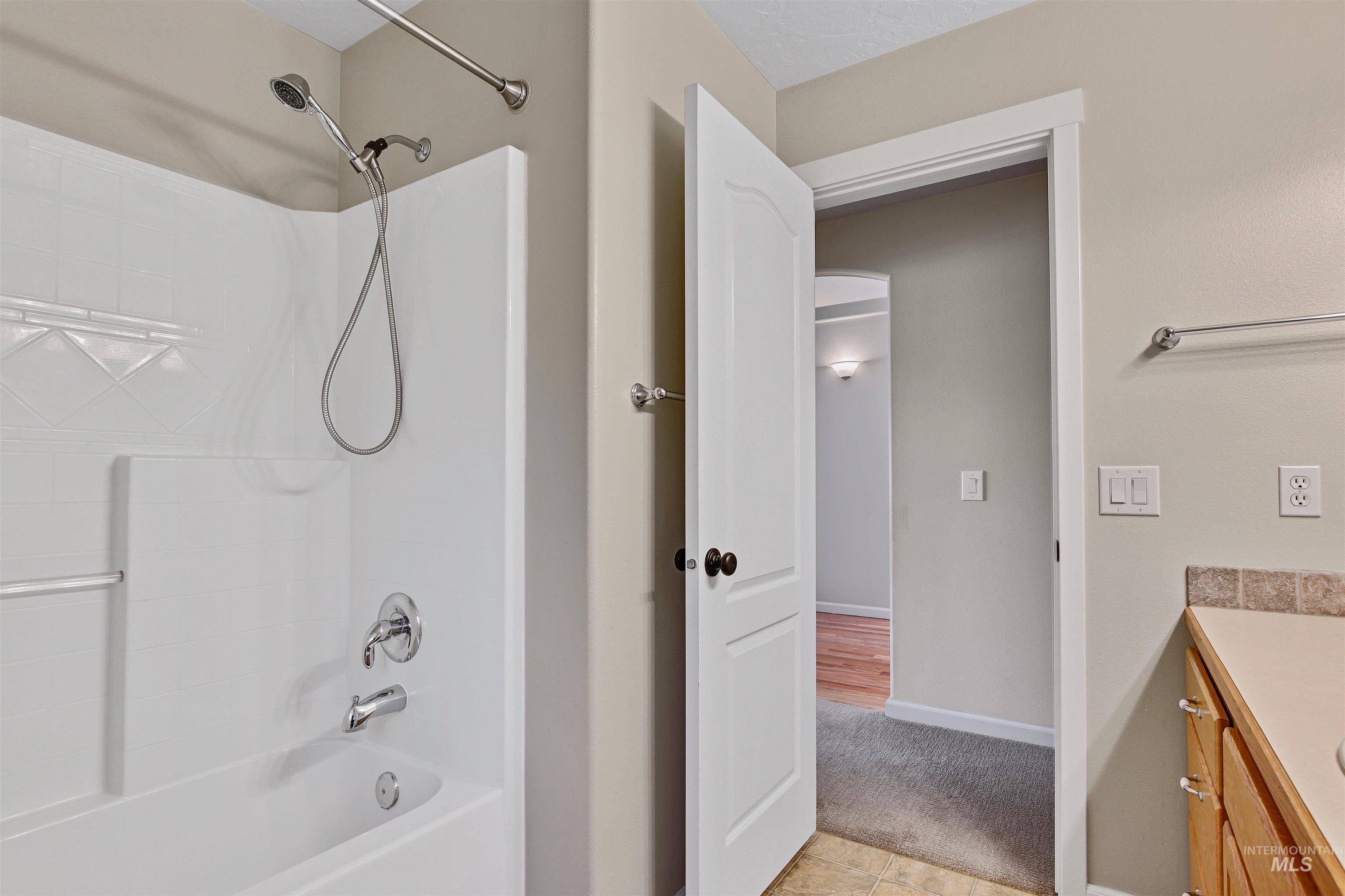 739 W Highland Ave, Nampa, Idaho 83686-4927, 4 Bedrooms, 2 Bathrooms, Residential For Sale, Price $470,000,MLS 98983292