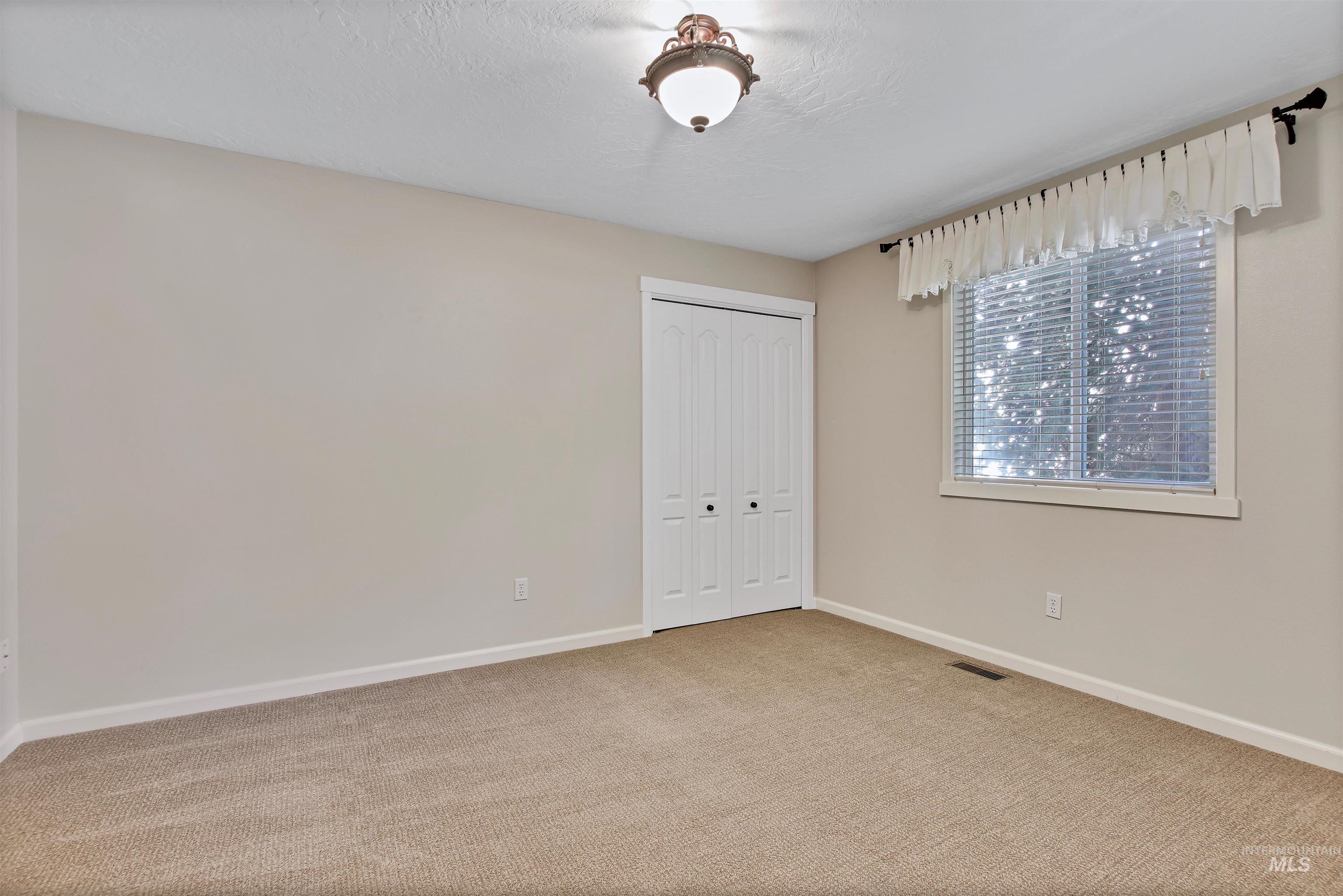 739 W Highland Ave, Nampa, Idaho 83686-4927, 4 Bedrooms, 2 Bathrooms, Residential For Sale, Price $470,000,MLS 98983292