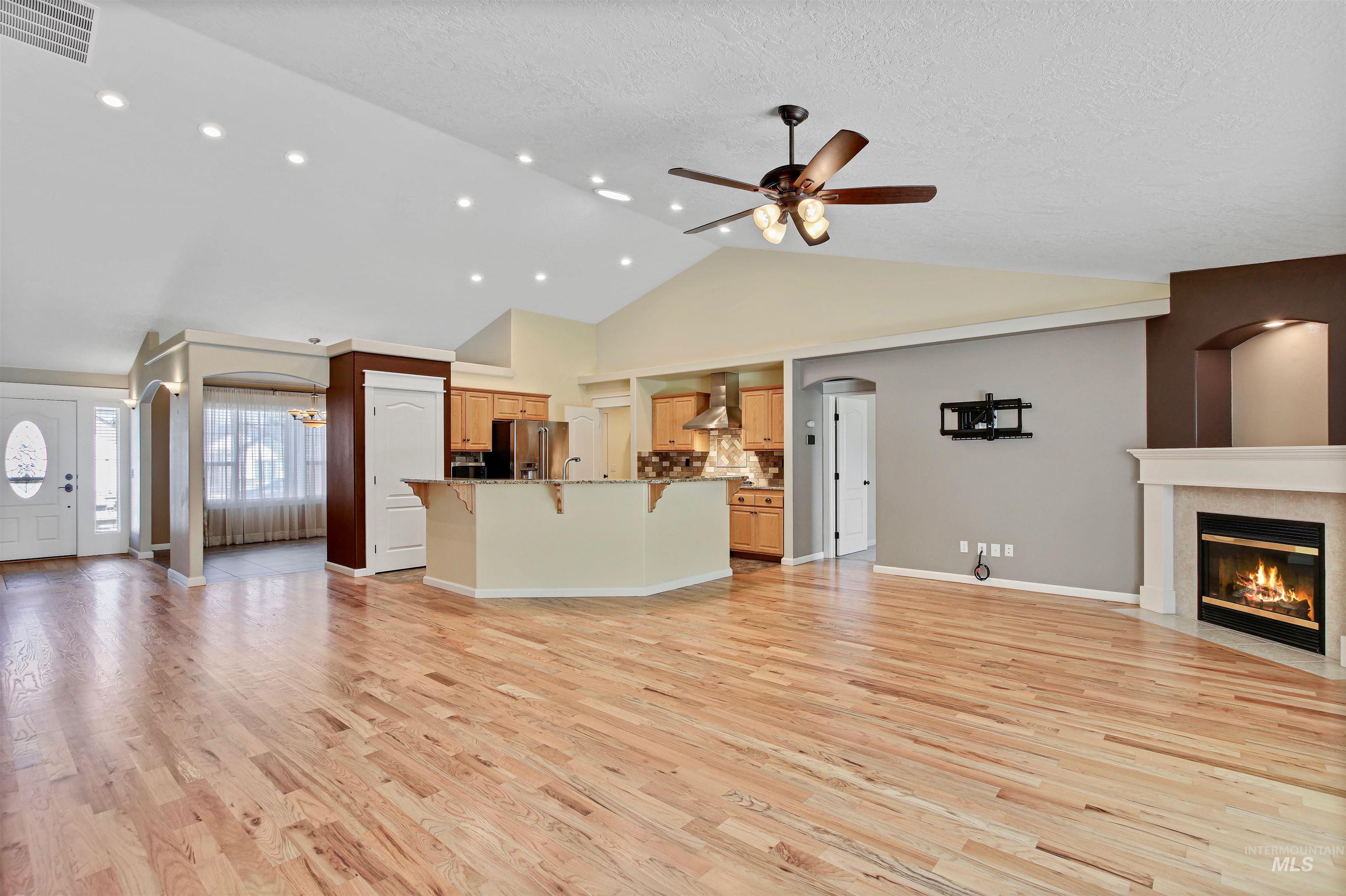 739 W Highland Ave, Nampa, Idaho 83686-4927, 4 Bedrooms, 2 Bathrooms, Residential For Sale, Price $470,000,MLS 98983292