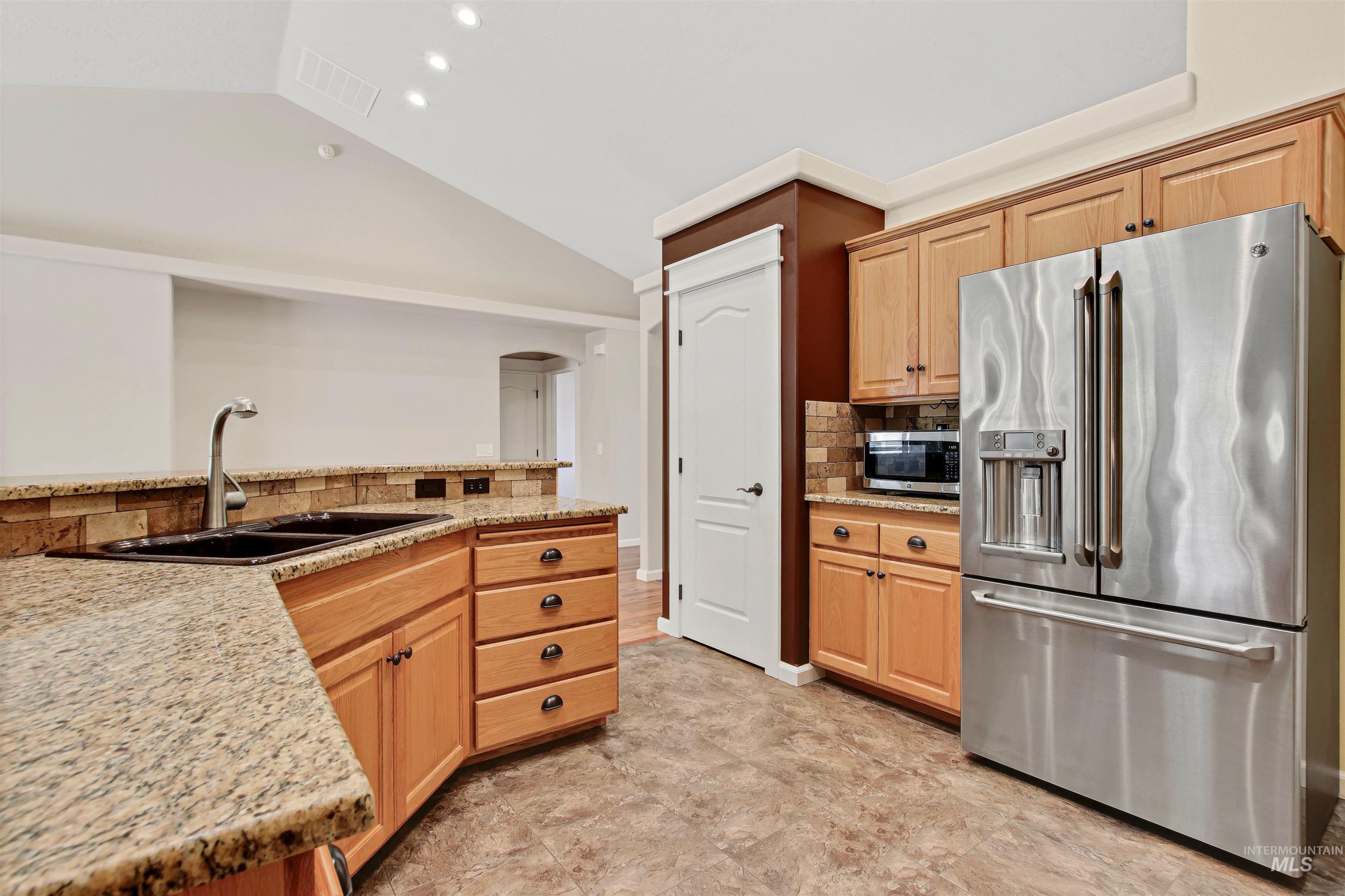 739 W Highland Ave, Nampa, Idaho 83686-4927, 4 Bedrooms, 2 Bathrooms, Residential For Sale, Price $470,000,MLS 98983292