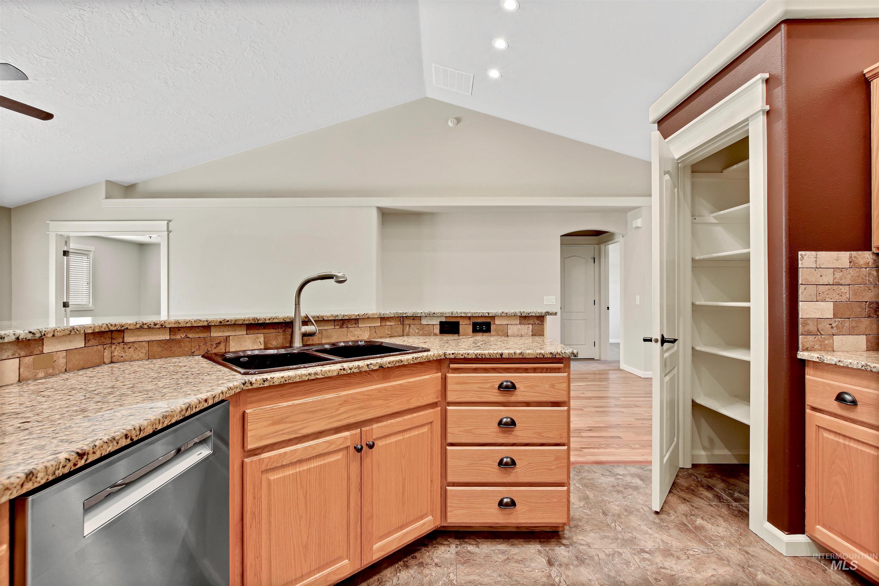 739 W Highland Ave, Nampa, Idaho 83686-4927, 4 Bedrooms, 2 Bathrooms, Residential For Sale, Price $470,000,MLS 98983292