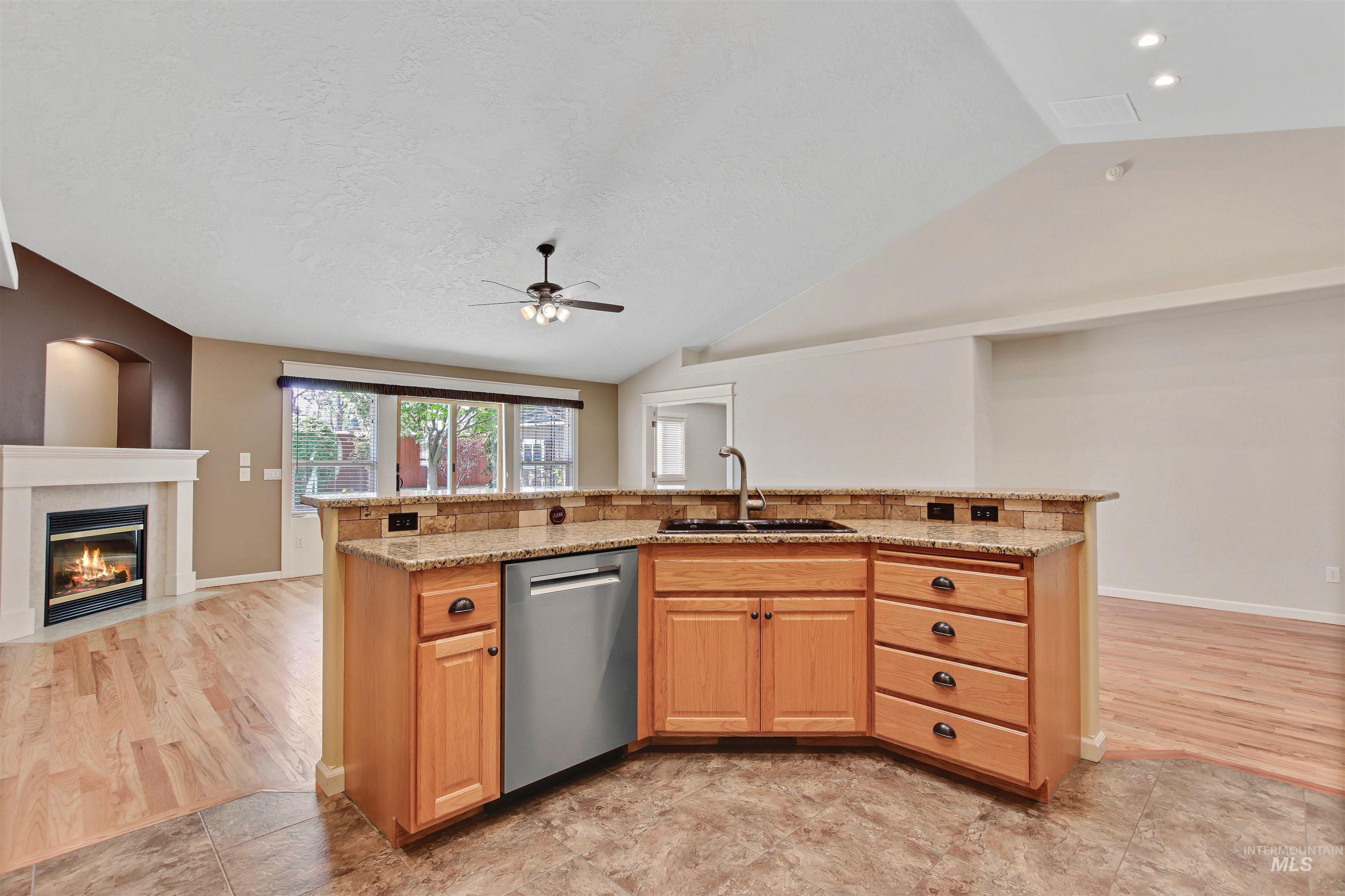 739 W Highland Ave, Nampa, Idaho 83686-4927, 4 Bedrooms, 2 Bathrooms, Residential For Sale, Price $470,000,MLS 98983292