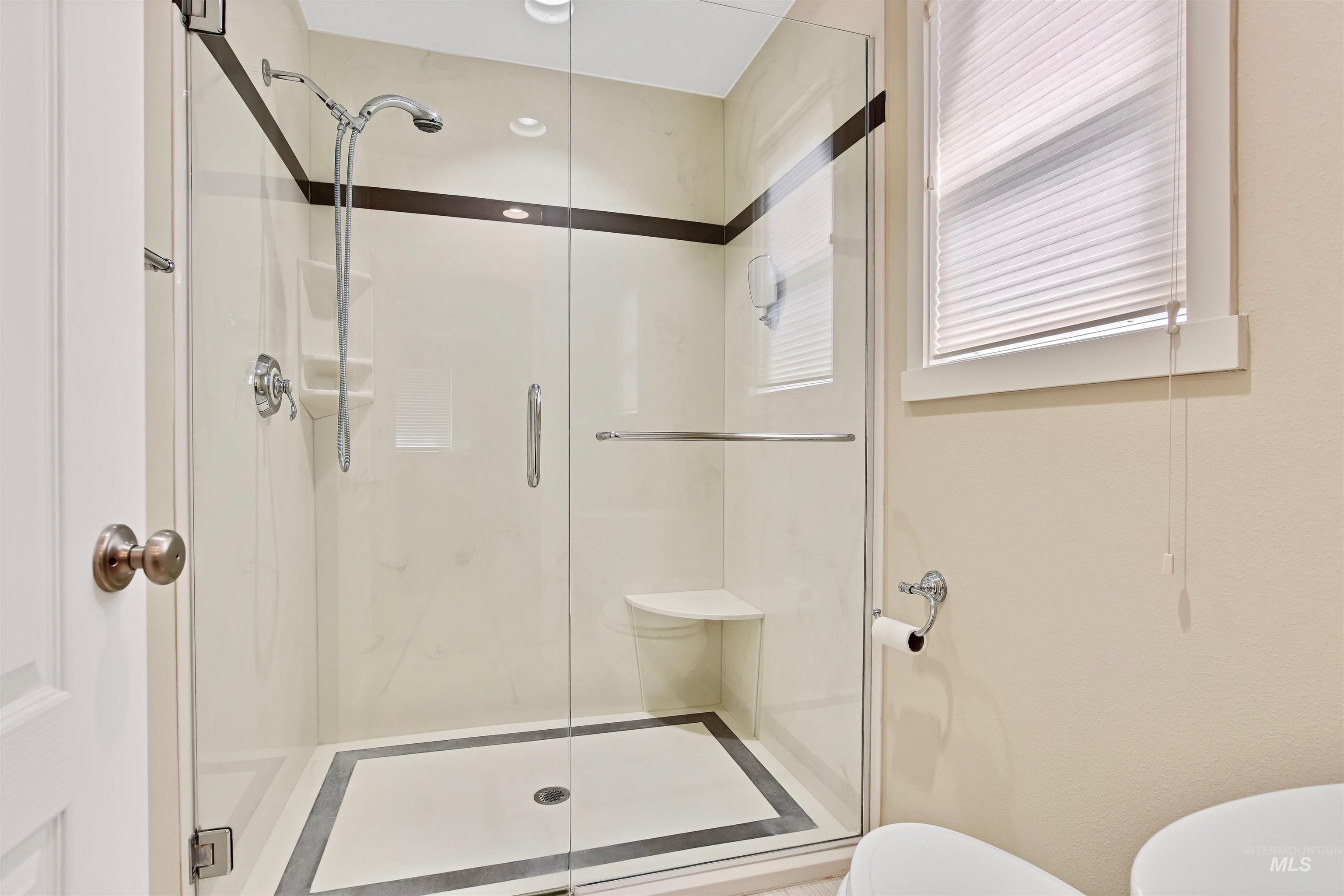 739 W Highland Ave, Nampa, Idaho 83686-4927, 4 Bedrooms, 2 Bathrooms, Residential For Sale, Price $470,000,MLS 98983292