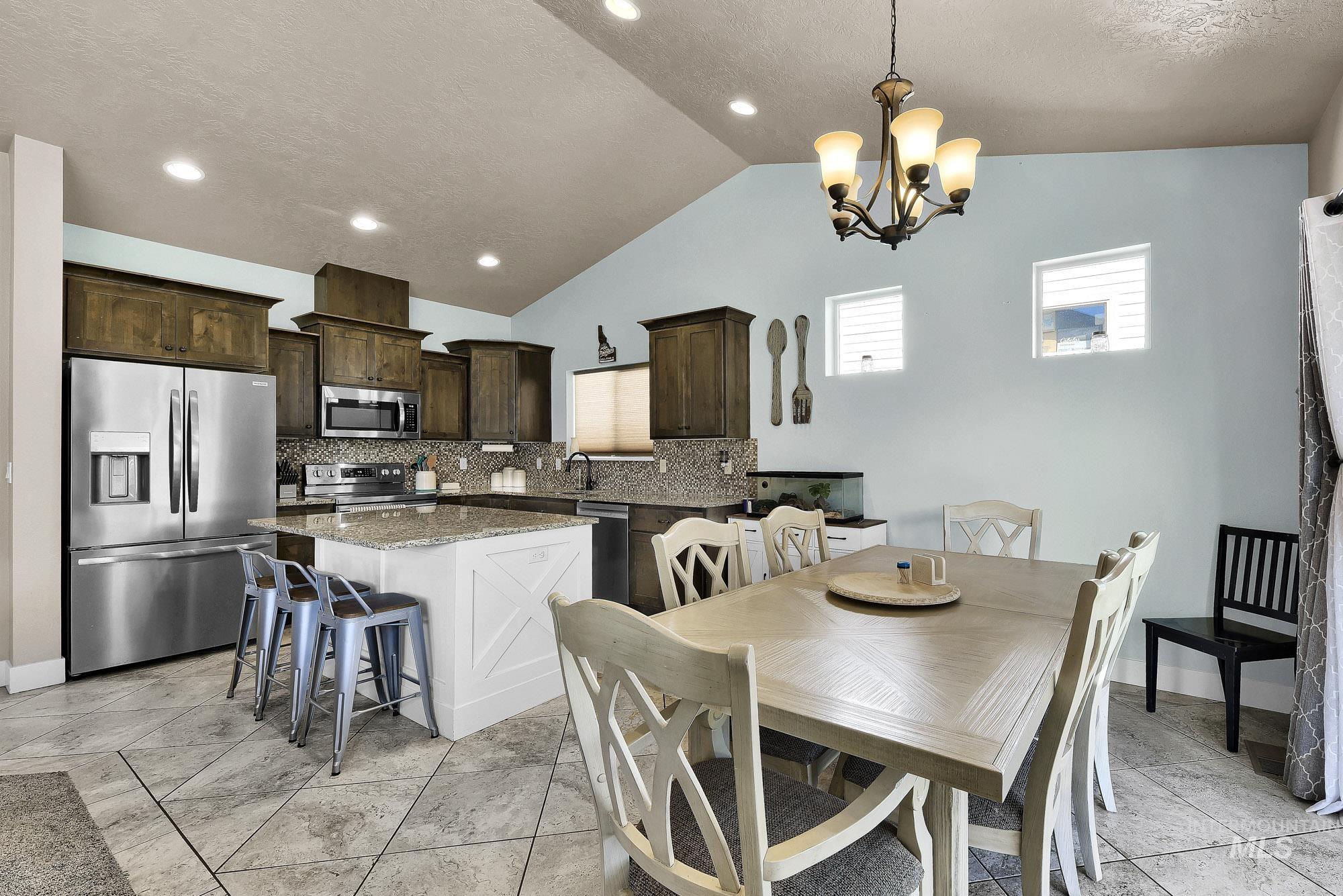 2657 E Basalt Ct., Nampa, Idaho 83686, 5 Bedrooms, 3 Bathrooms, Residential For Sale, Price $539,900,MLS 98983293