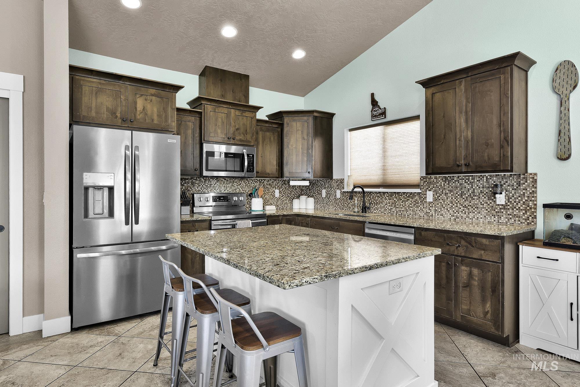 2657 E Basalt Ct., Nampa, Idaho 83686, 5 Bedrooms, 3 Bathrooms, Residential For Sale, Price $549,900,MLS 98983293