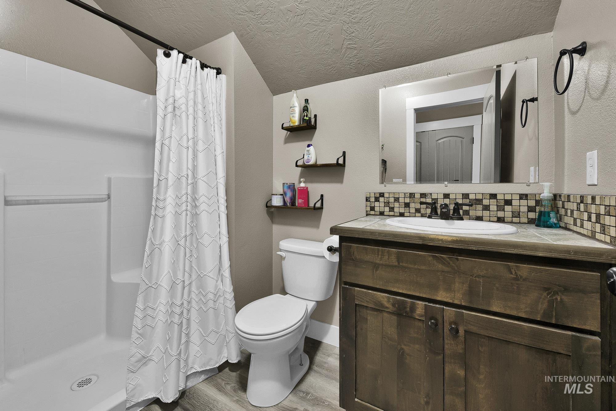 2657 E Basalt Ct., Nampa, Idaho 83686, 5 Bedrooms, 3 Bathrooms, Residential For Sale, Price $549,900,MLS 98983293