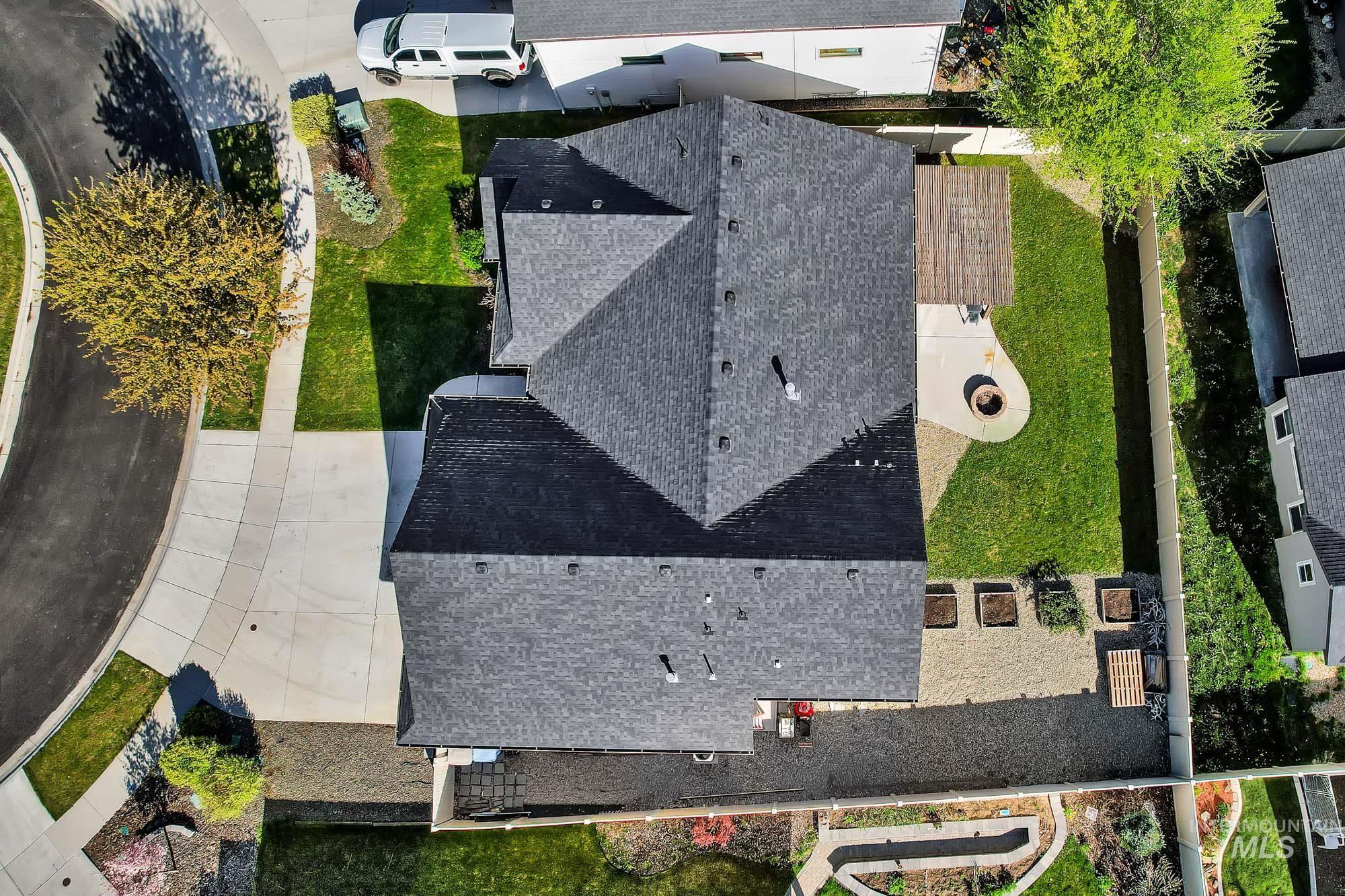 2657 E Basalt Ct., Nampa, Idaho 83686, 5 Bedrooms, 3 Bathrooms, Residential For Sale, Price $549,900,MLS 98983293