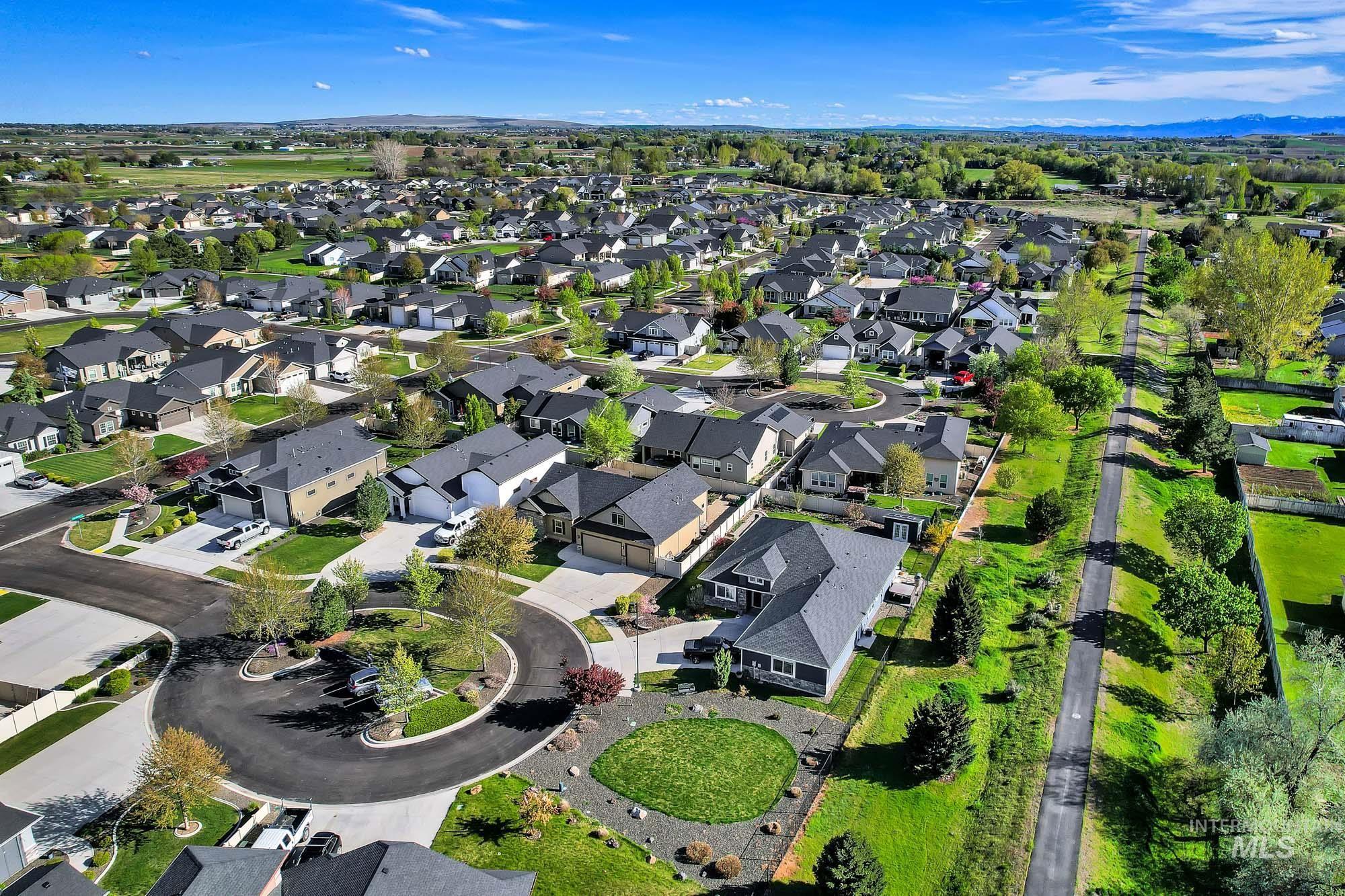 2657 E Basalt Ct., Nampa, Idaho 83686, 5 Bedrooms, 3 Bathrooms, Residential For Sale, Price $549,900,MLS 98983293