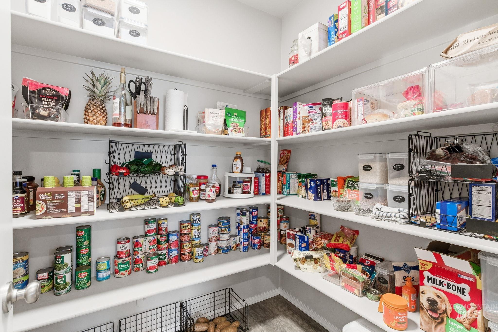 11455 Nora Drive, Caldwell, Idaho 83605, 4 Bedrooms, 3 Bathrooms, Residential For Sale, Price $479,900,MLS 98983295