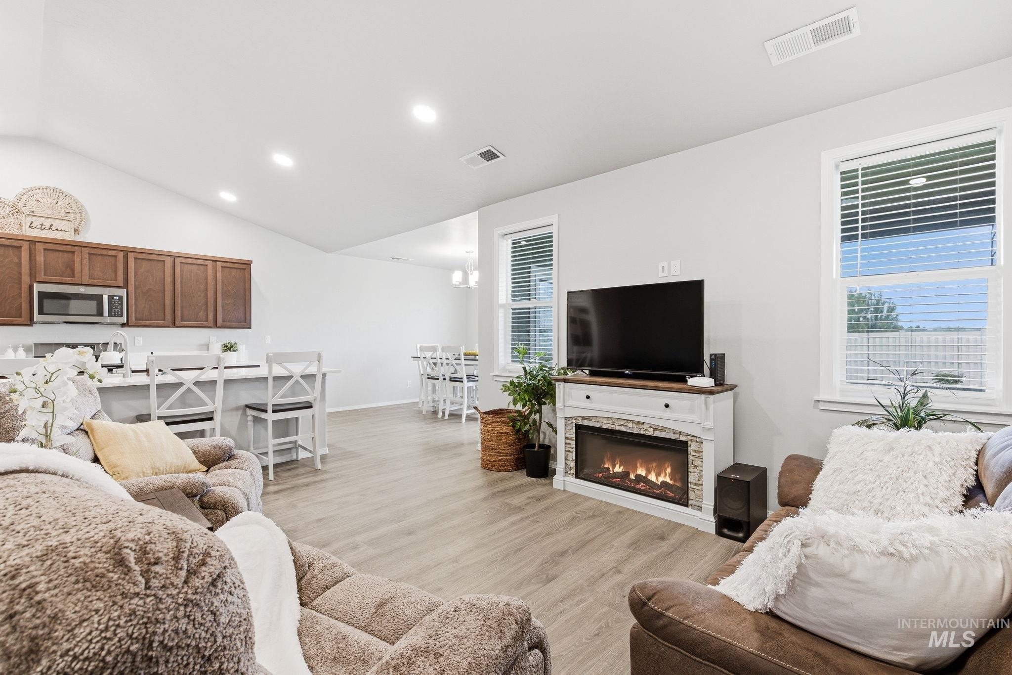 11455 Nora Drive, Caldwell, Idaho 83605, 4 Bedrooms, 3 Bathrooms, Residential For Sale, Price $479,900,MLS 98983295