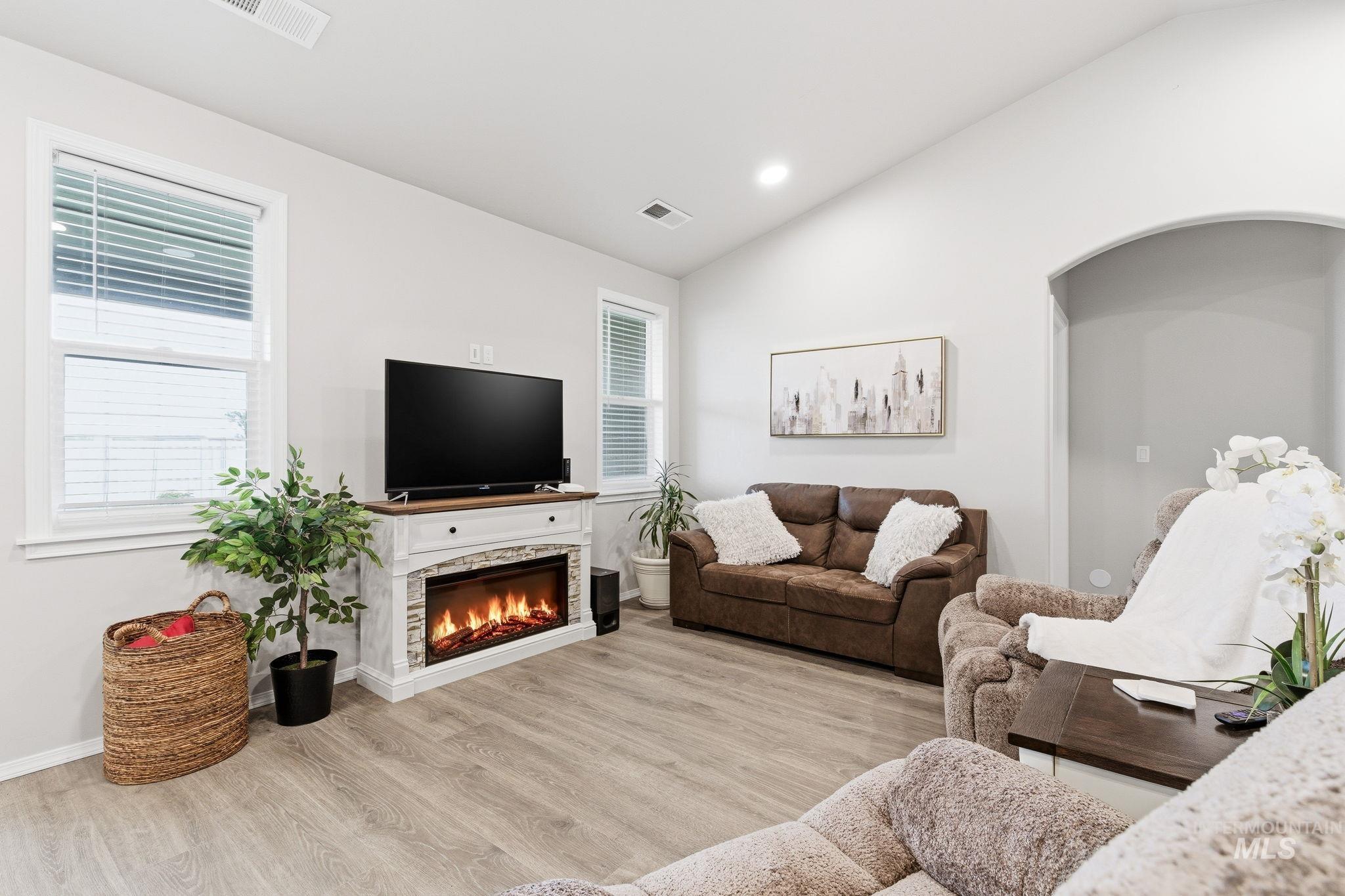 11455 Nora Drive, Caldwell, Idaho 83605, 4 Bedrooms, 3 Bathrooms, Residential For Sale, Price $459,900, 98983295