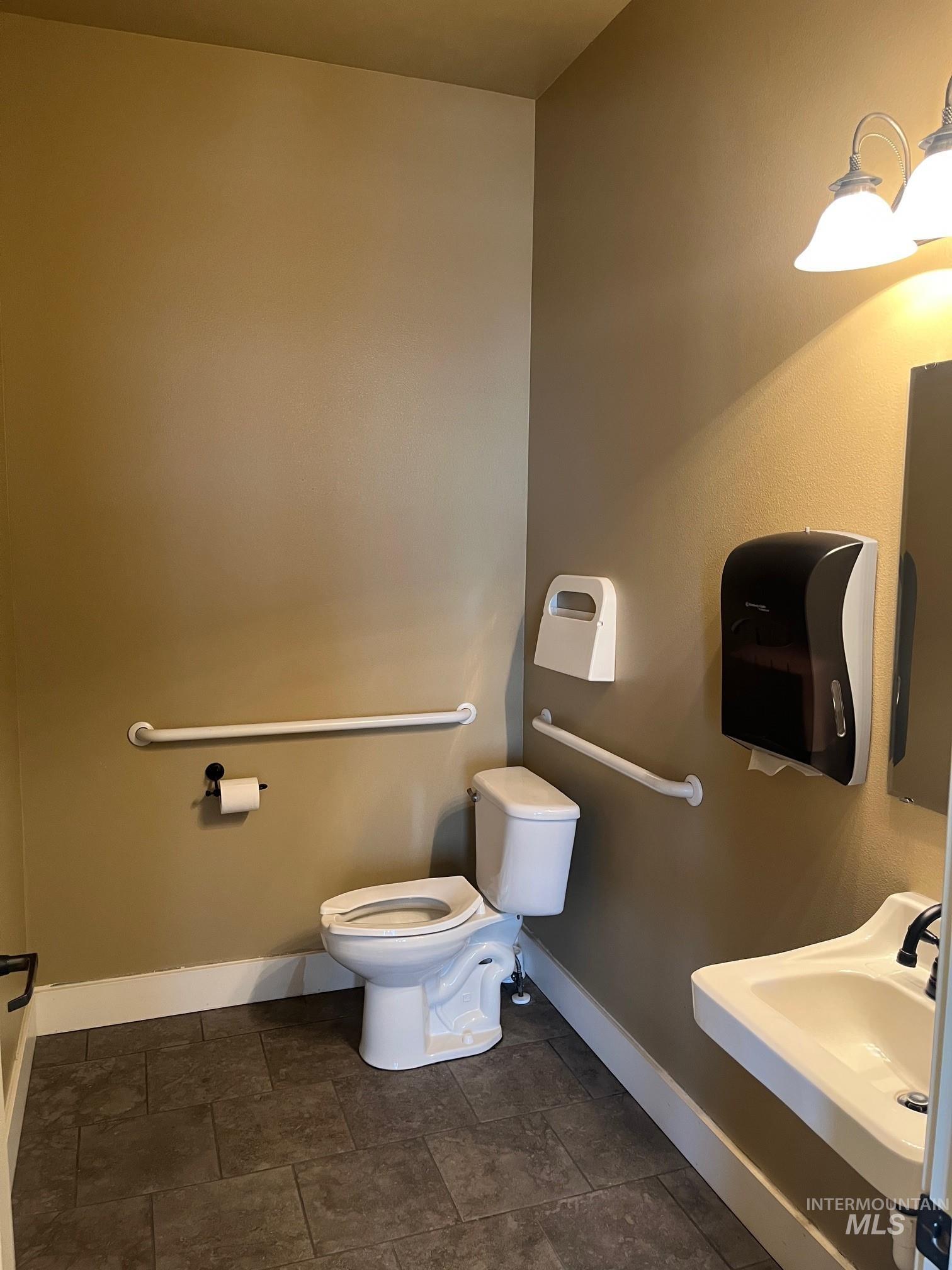 915 12th Ave South, Nampa, Idaho 83651, Business/Commercial For Sale, Price $499,900,MLS 98983296