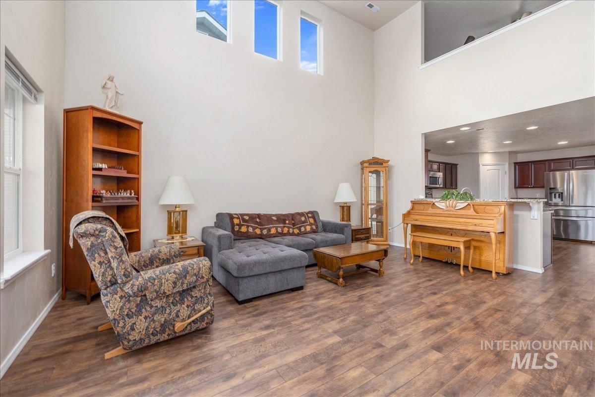 16203 Settlement Ave, Caldwell, Idaho 83607, 5 Bedrooms, 2.5 Bathrooms, Residential For Sale, Price $420,000,MLS 98983299