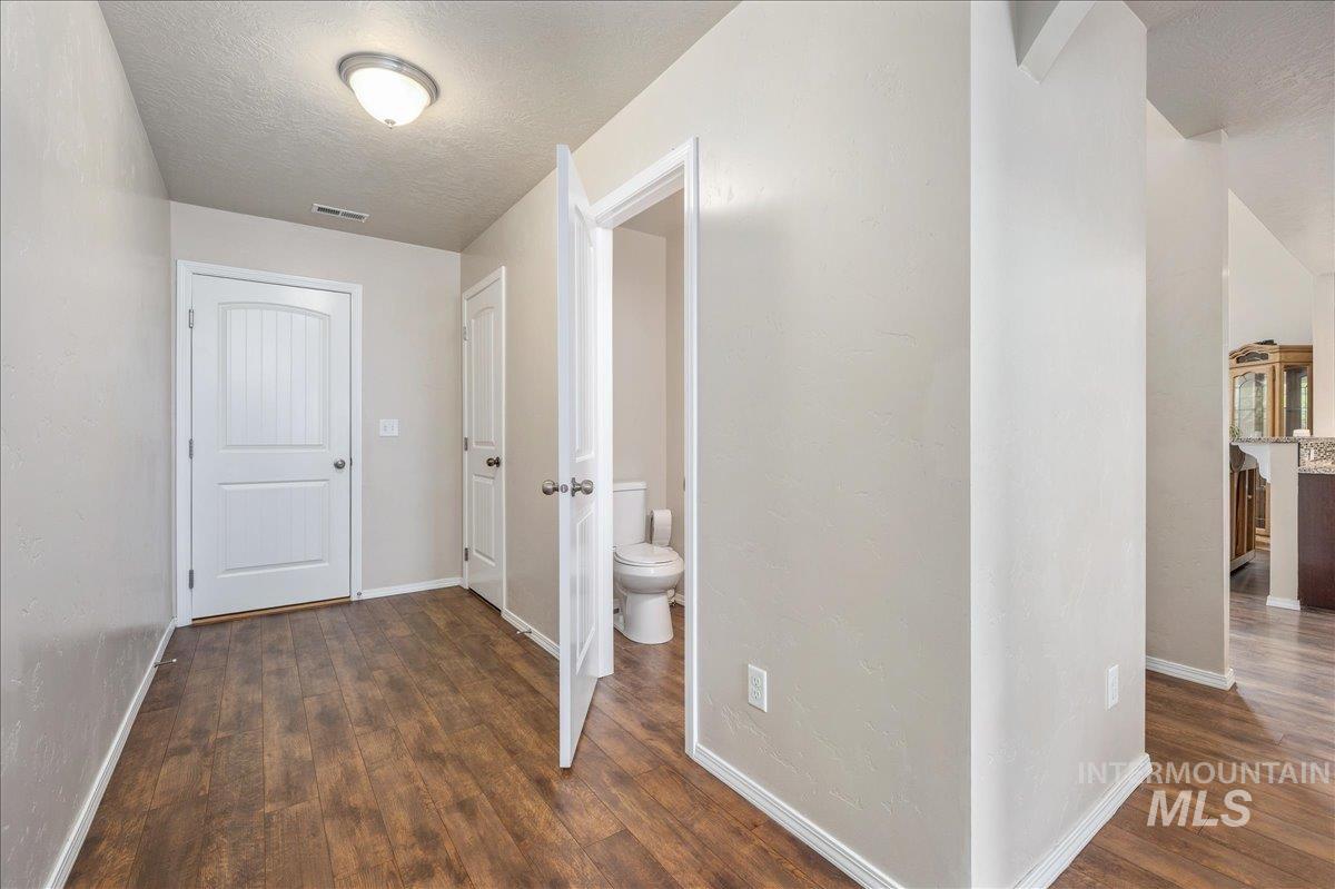 16203 Settlement Ave, Caldwell, Idaho 83607, 5 Bedrooms, 2.5 Bathrooms, Residential For Sale, Price $420,000,MLS 98983299