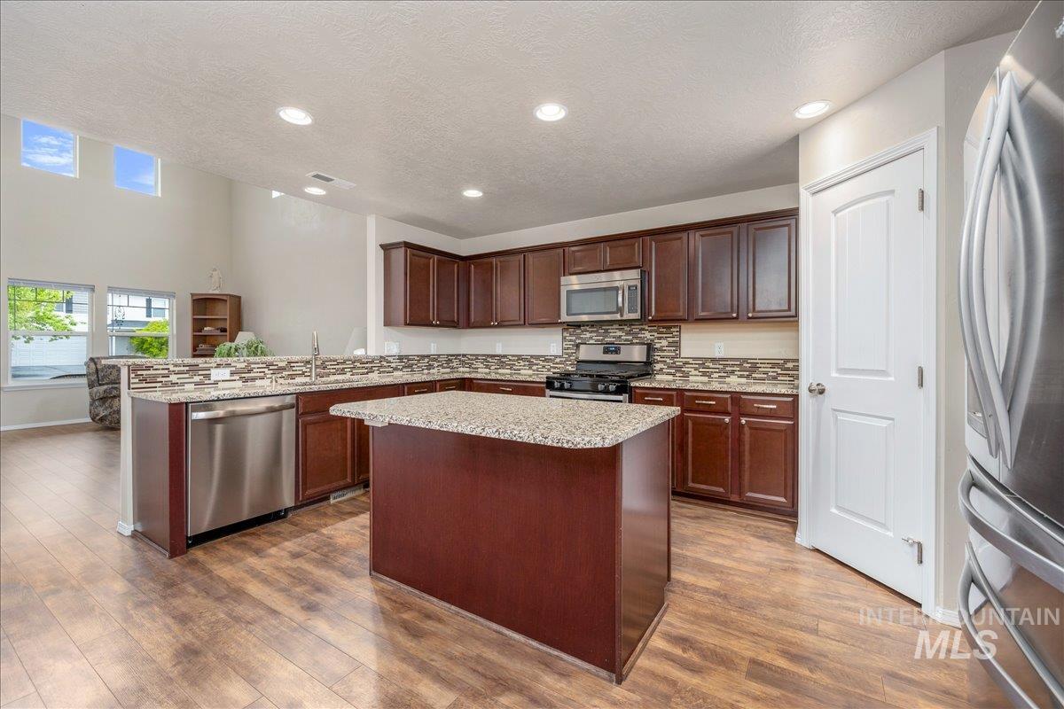 16203 Settlement Ave, Caldwell, Idaho 83607, 5 Bedrooms, 2.5 Bathrooms, Residential For Sale, Price $420,000,MLS 98983299