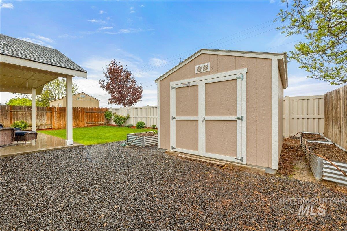 16203 Settlement Ave, Caldwell, Idaho 83607, 5 Bedrooms, 2.5 Bathrooms, Residential For Sale, Price $420,000,MLS 98983299