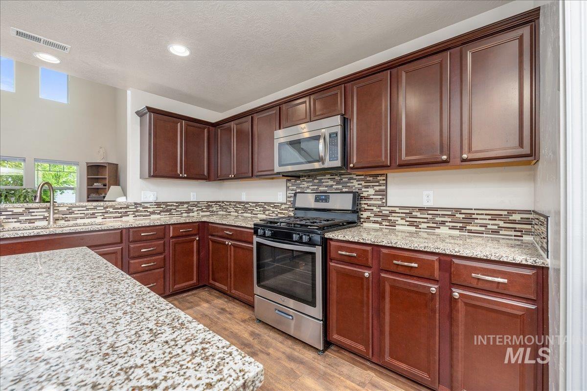 16203 Settlement Ave, Caldwell, Idaho 83607, 5 Bedrooms, 2.5 Bathrooms, Residential For Sale, Price $420,000,MLS 98983299