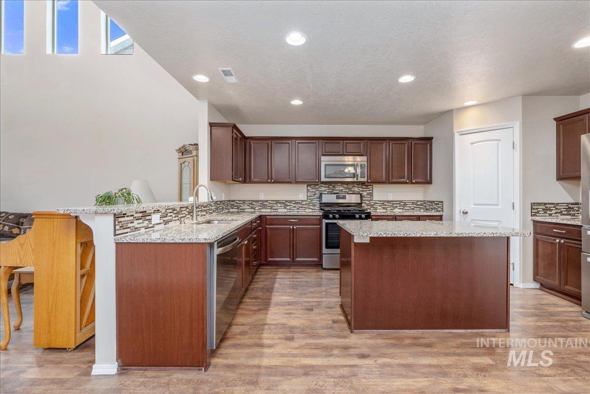 16203 Settlement Ave, Caldwell, Idaho 83607, 5 Bedrooms, 2.5 Bathrooms, Residential For Sale, Price $420,000,MLS 98983299