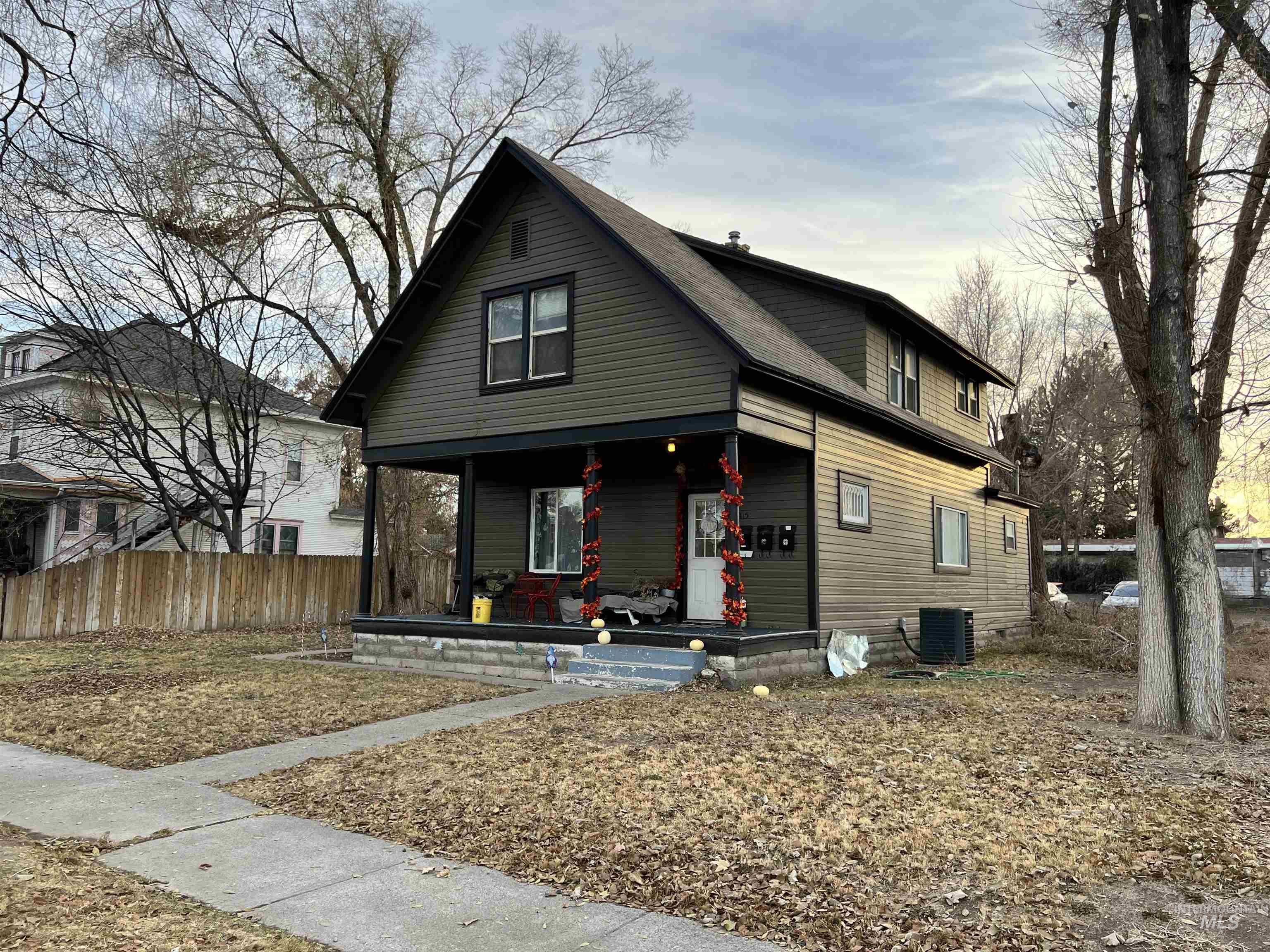 413 & 415 3rd ave N, Twin Falls, Idaho 83301, 2 Bedrooms, 1 Bathroom, Residential Income For Sale, Price $620,000,MLS 98983302