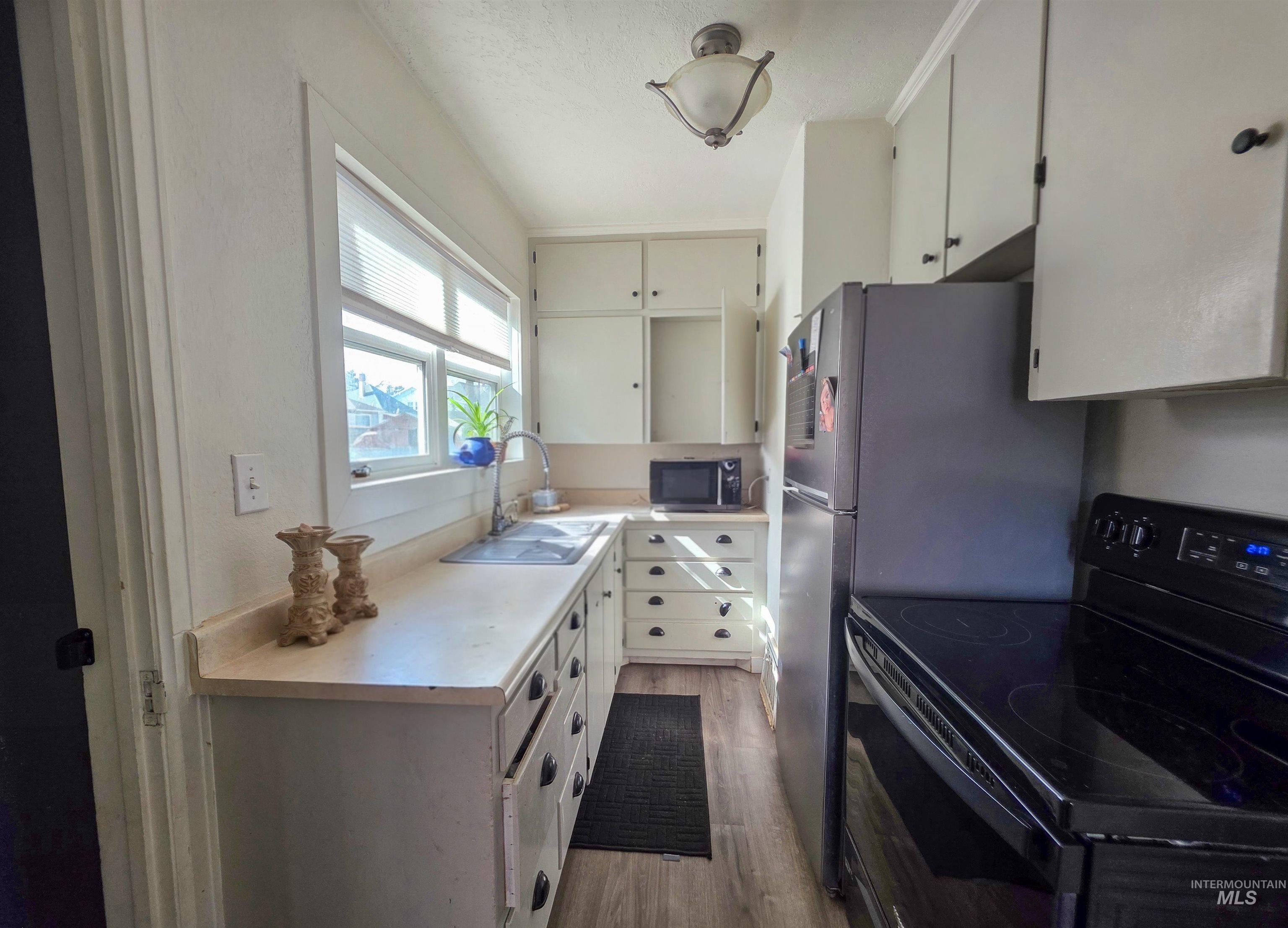 413 & 415 3rd ave N, Twin Falls, Idaho 83301, 2 Bedrooms, 1 Bathroom, Residential Income For Sale, Price $620,000,MLS 98983302