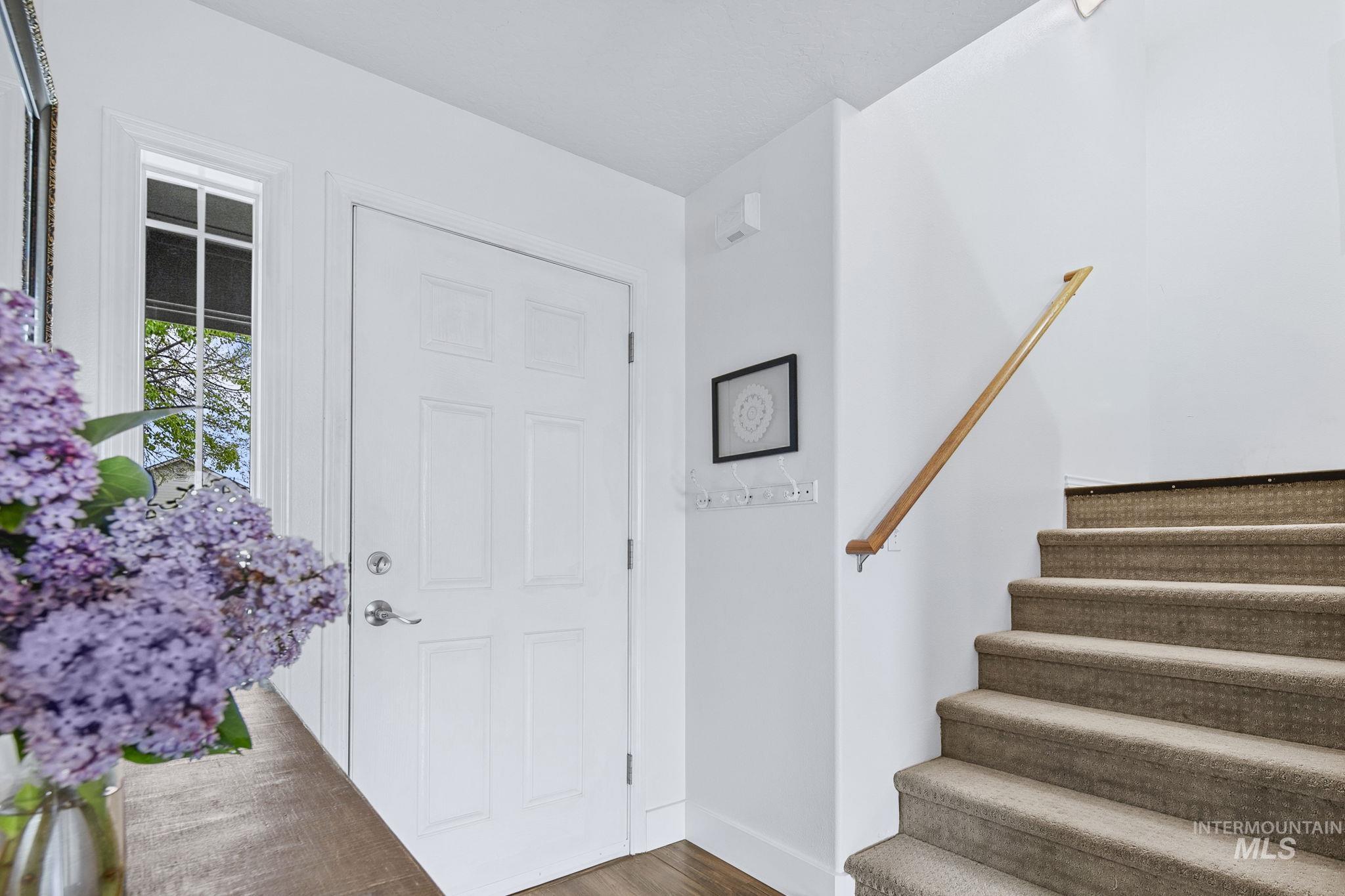 1474 W Brown Trout, Meridian, Idaho 83687, 3 Bedrooms, 2.5 Bathrooms, Residential For Sale, Price $488,000,MLS 98983304