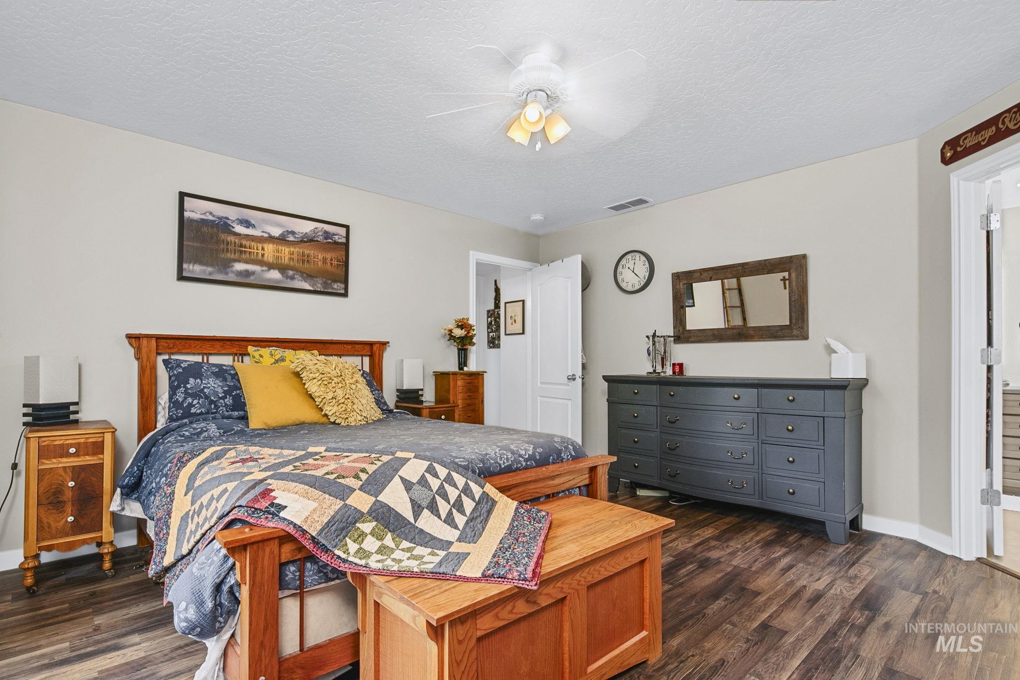 1474 W Brown Trout, Meridian, Idaho 83687, 3 Bedrooms, 2.5 Bathrooms, Residential For Sale, Price $488,000,MLS 98983304