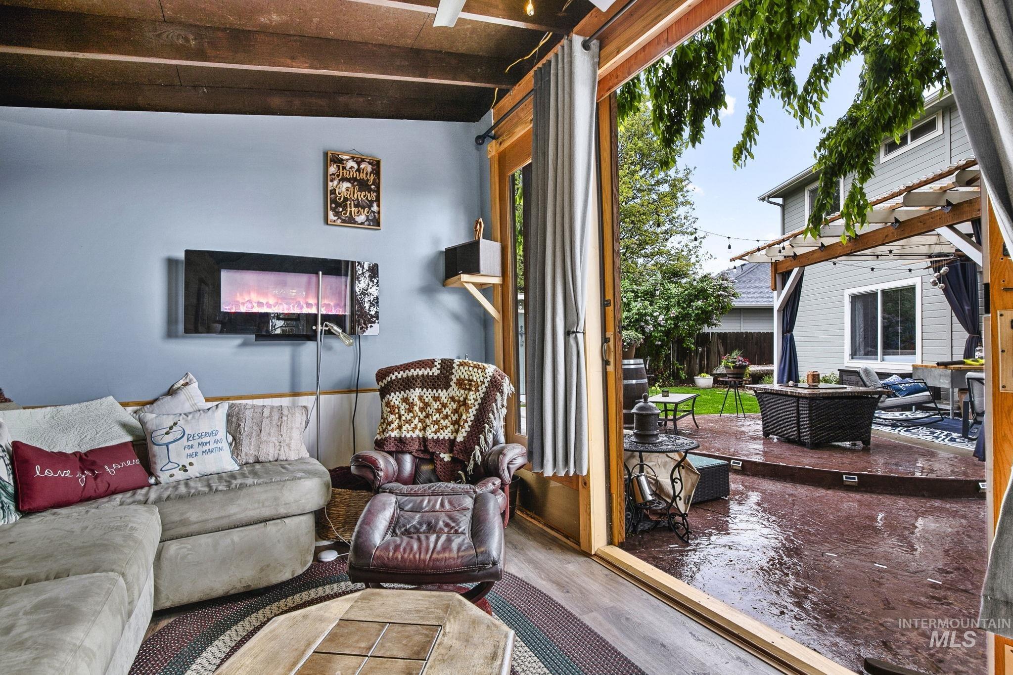 1474 W Brown Trout, Meridian, Idaho 83687, 3 Bedrooms, 2.5 Bathrooms, Residential For Sale, Price $488,000,MLS 98983304