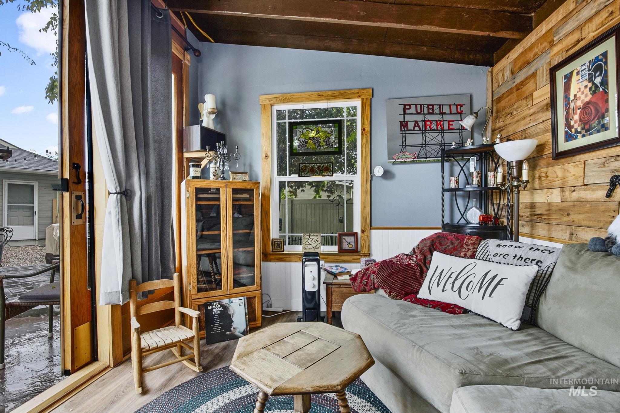 1474 W Brown Trout, Meridian, Idaho 83687, 3 Bedrooms, 2.5 Bathrooms, Residential For Sale, Price $488,000,MLS 98983304