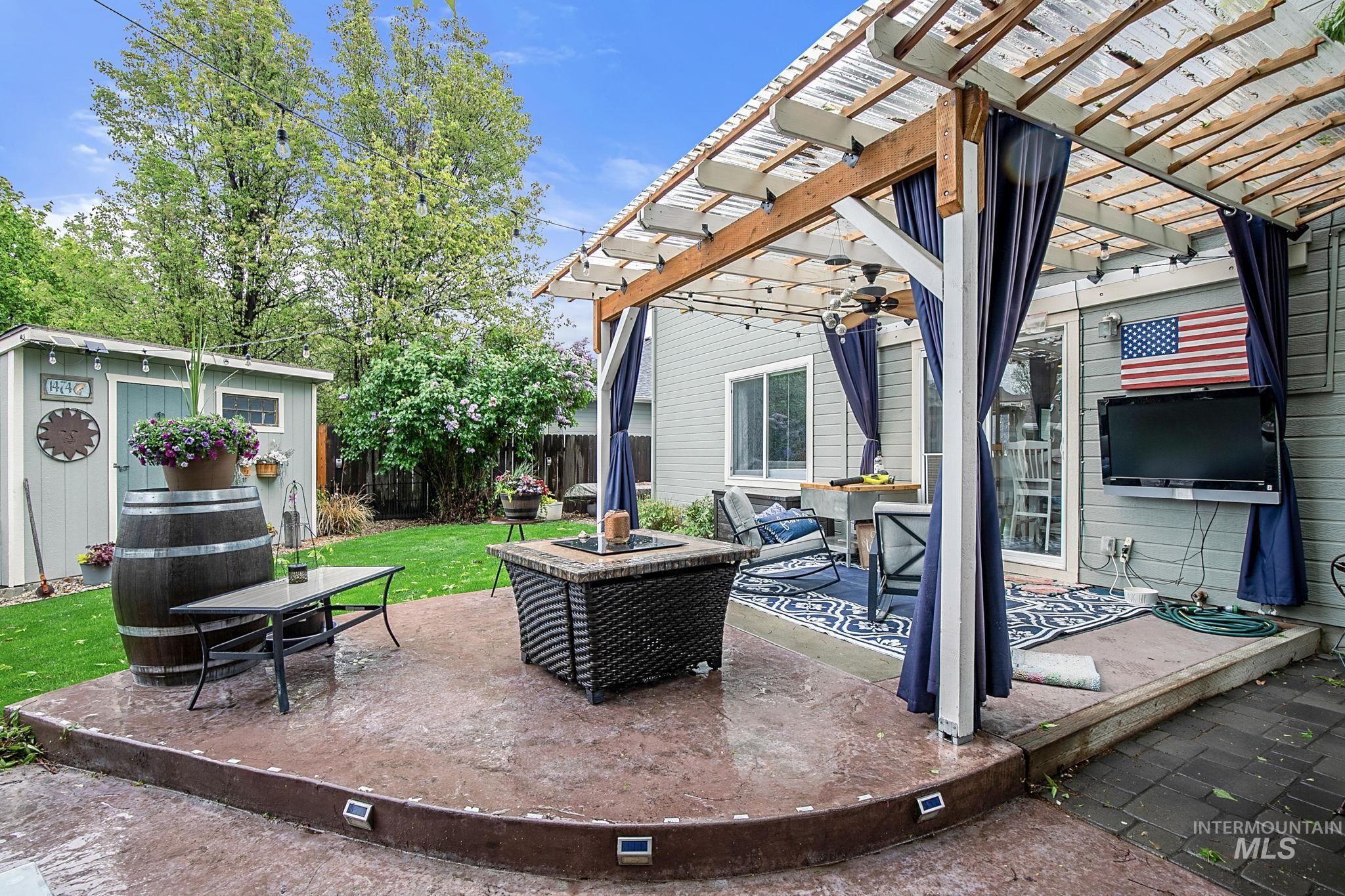 1474 W Brown Trout, Meridian, Idaho 83687, 3 Bedrooms, 2.5 Bathrooms, Residential For Sale, Price $488,000,MLS 98983304